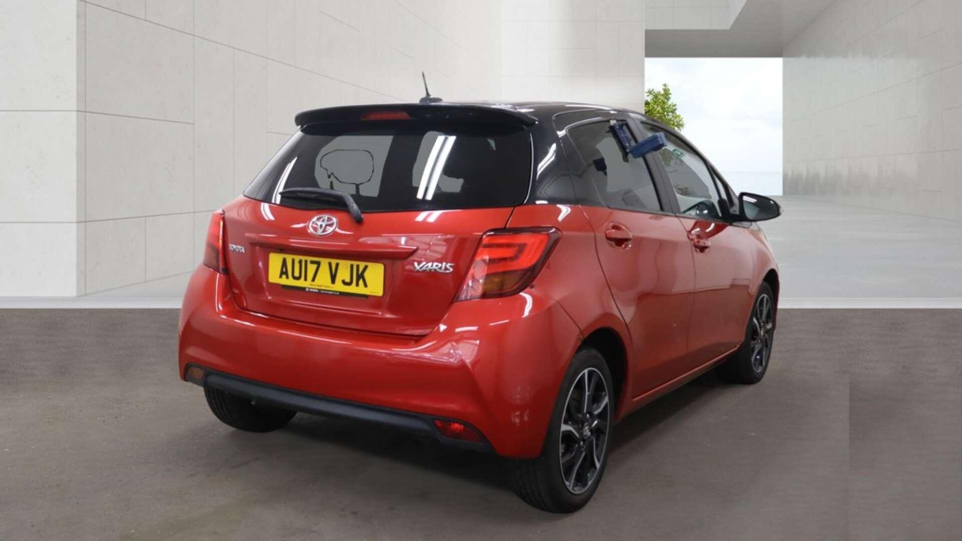Toyota Yaris view 5