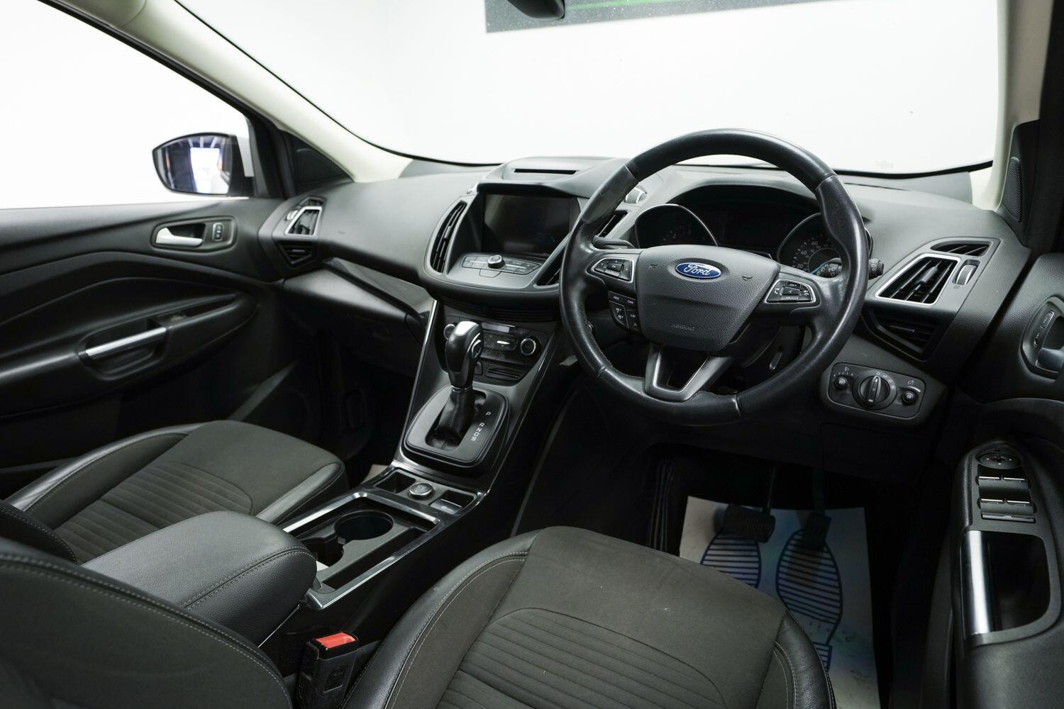 Ford Kuga view 10