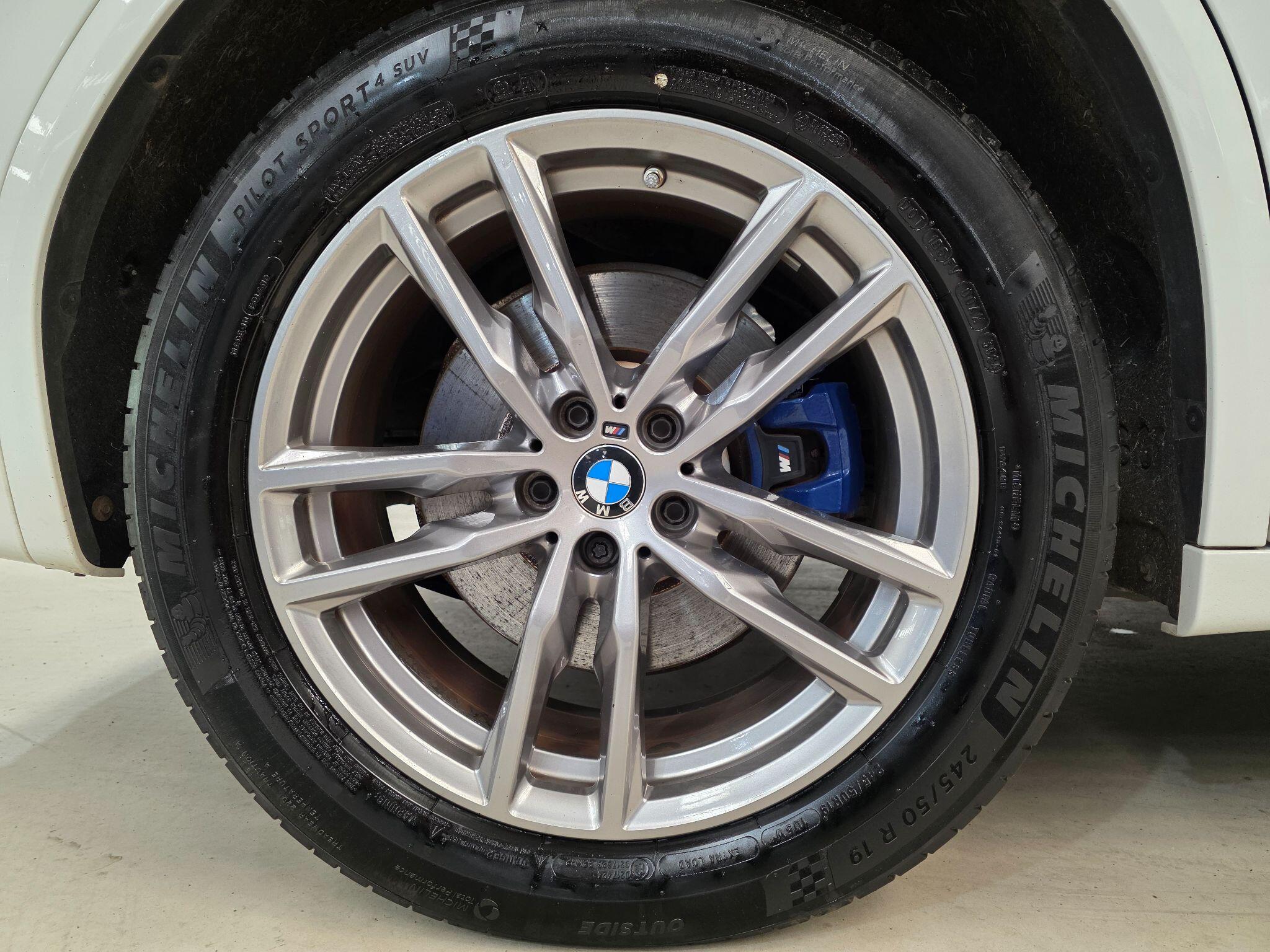 BMW X3 view 32