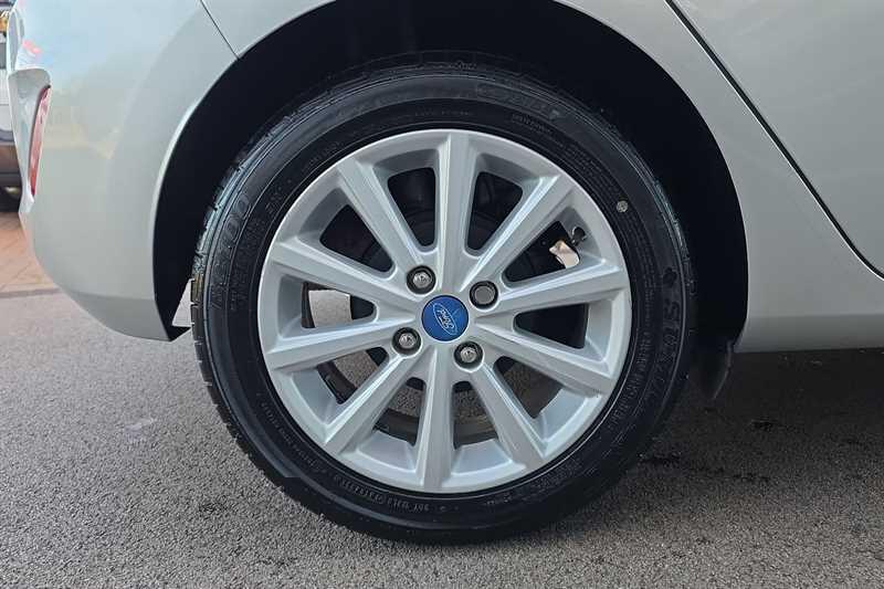 Ford Fiesta view 38