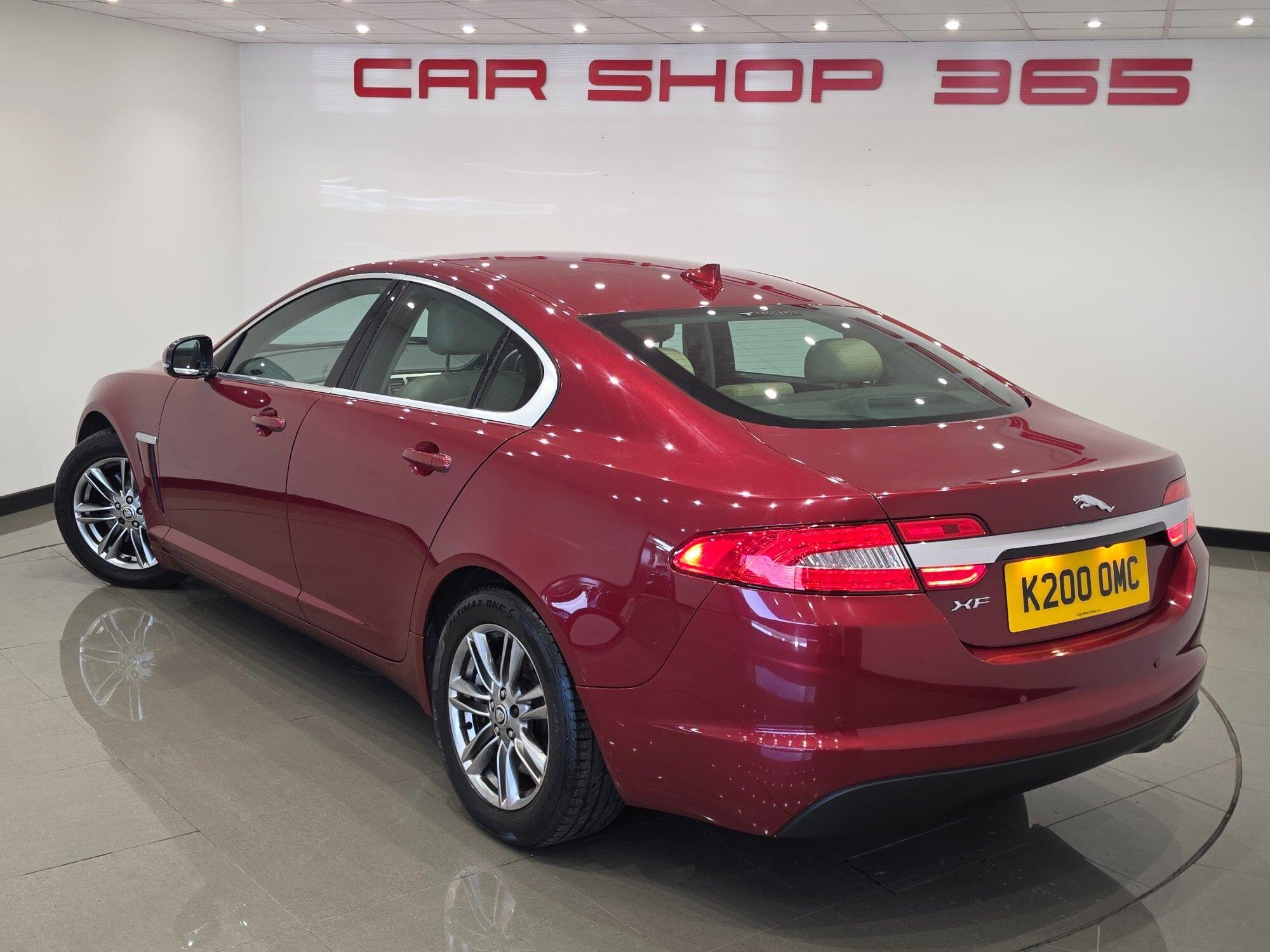 Jaguar XF view 15