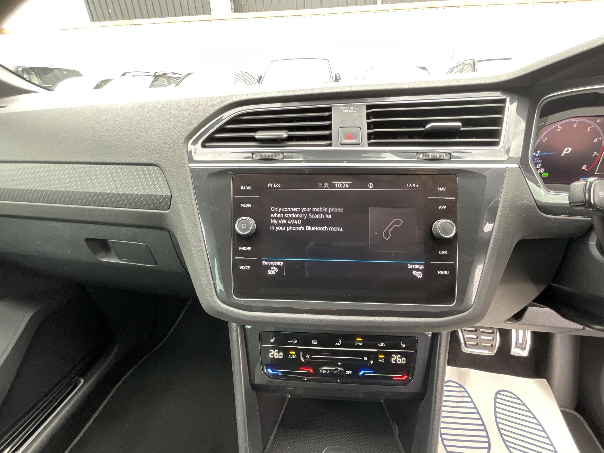 Volkswagen Tiguan view 26