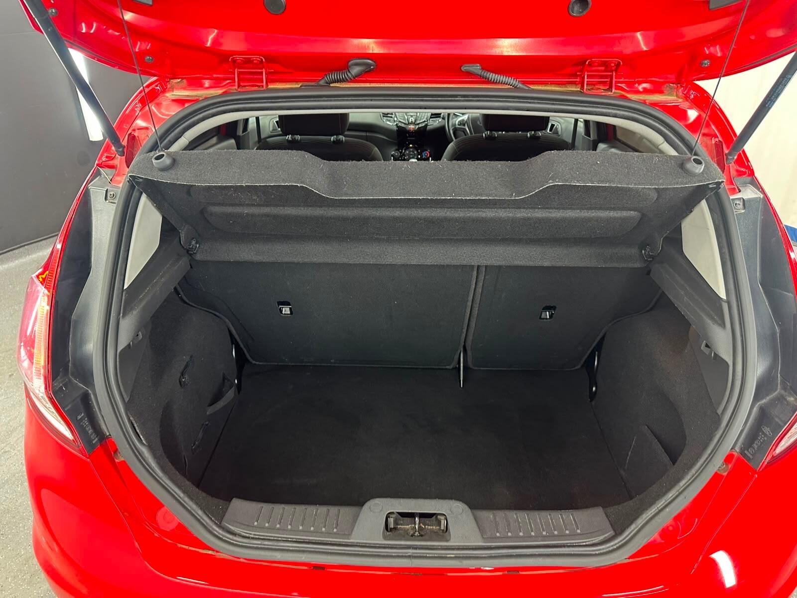 Ford Fiesta view 16
