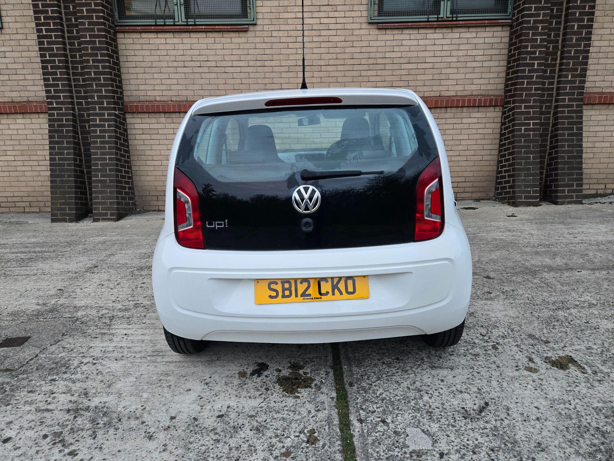 2012 Volkswagen up! image 6