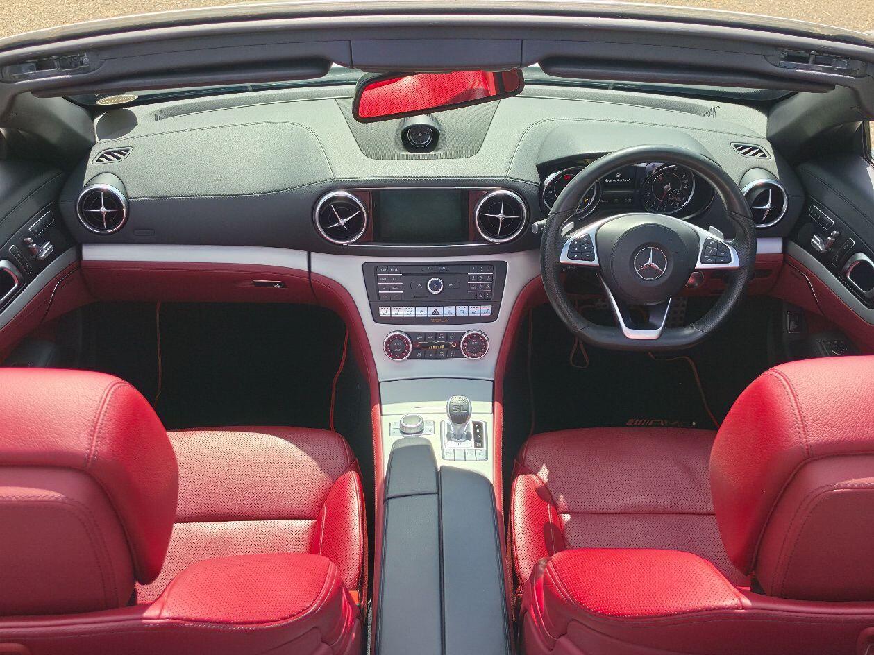 Mercedes-Benz SL view 10