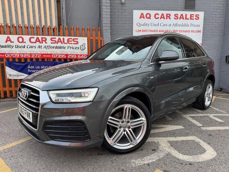 Audi Q3 view 3