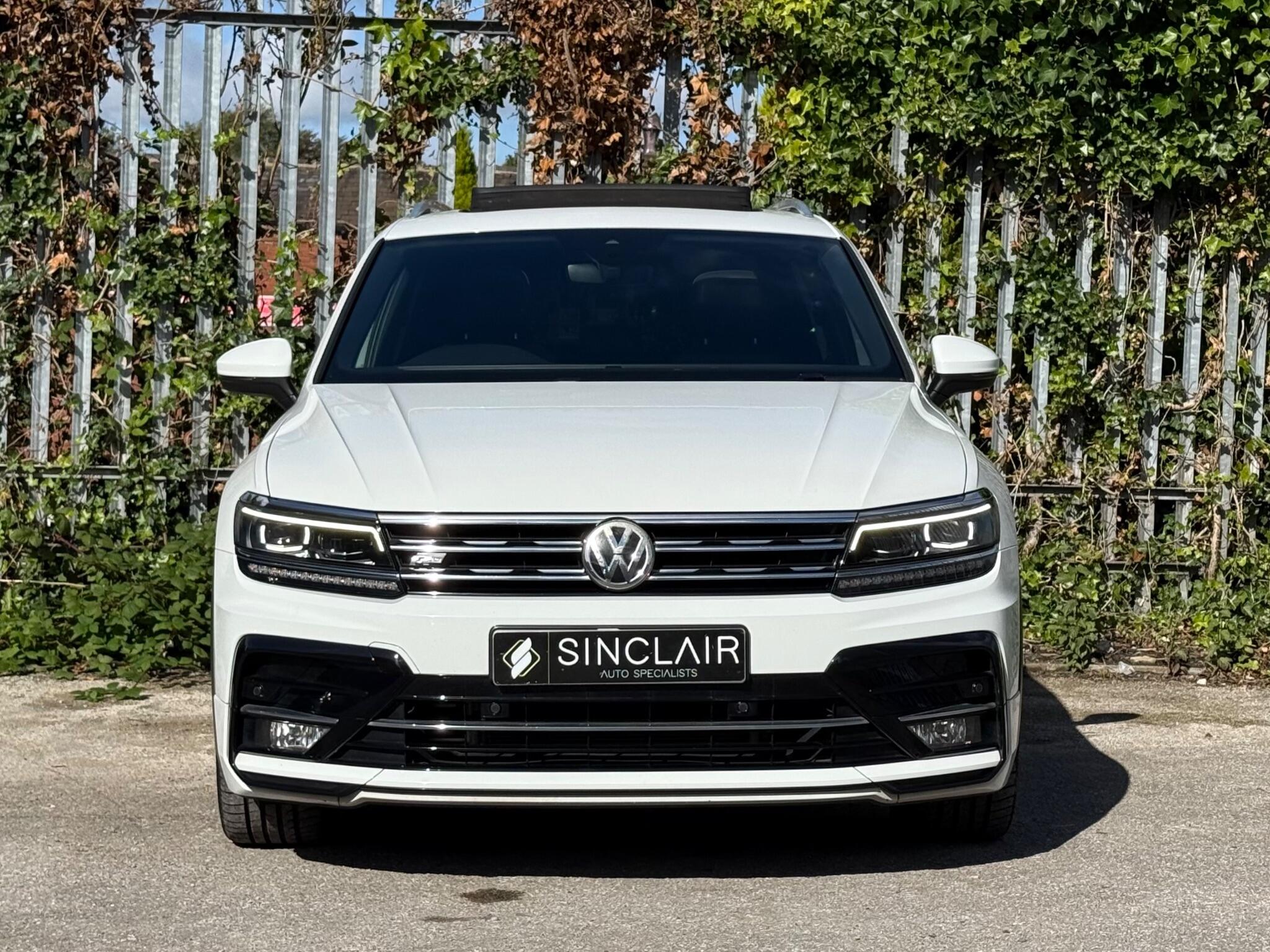 Volkswagen Tiguan view 2