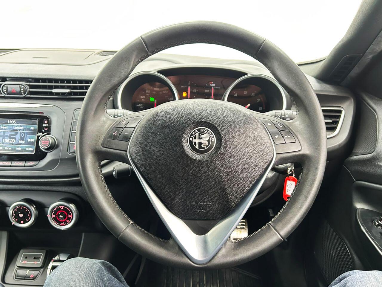 Alfa Romeo Giulietta view 13