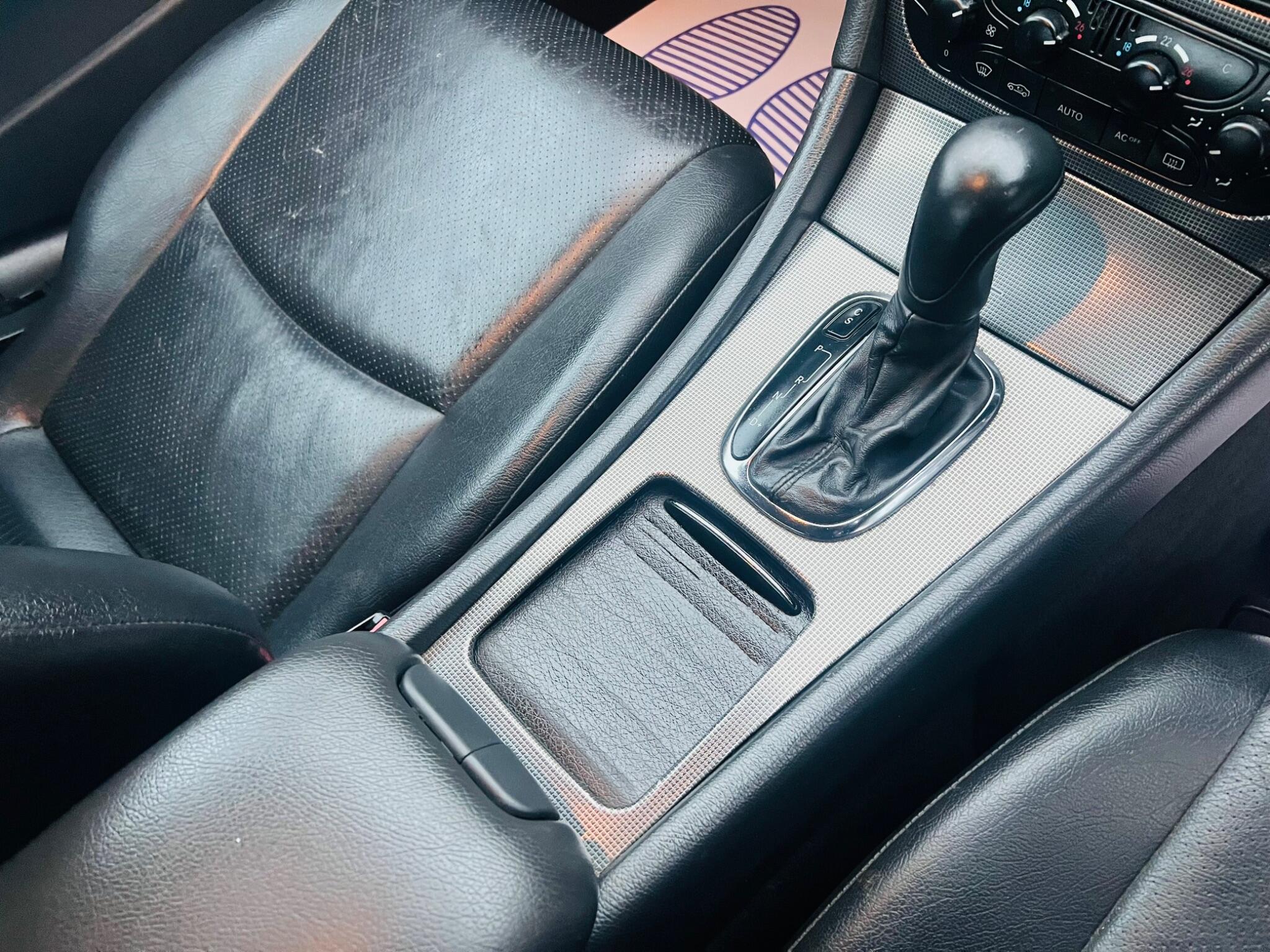 2004 Mercedes-Benz C Class image 30