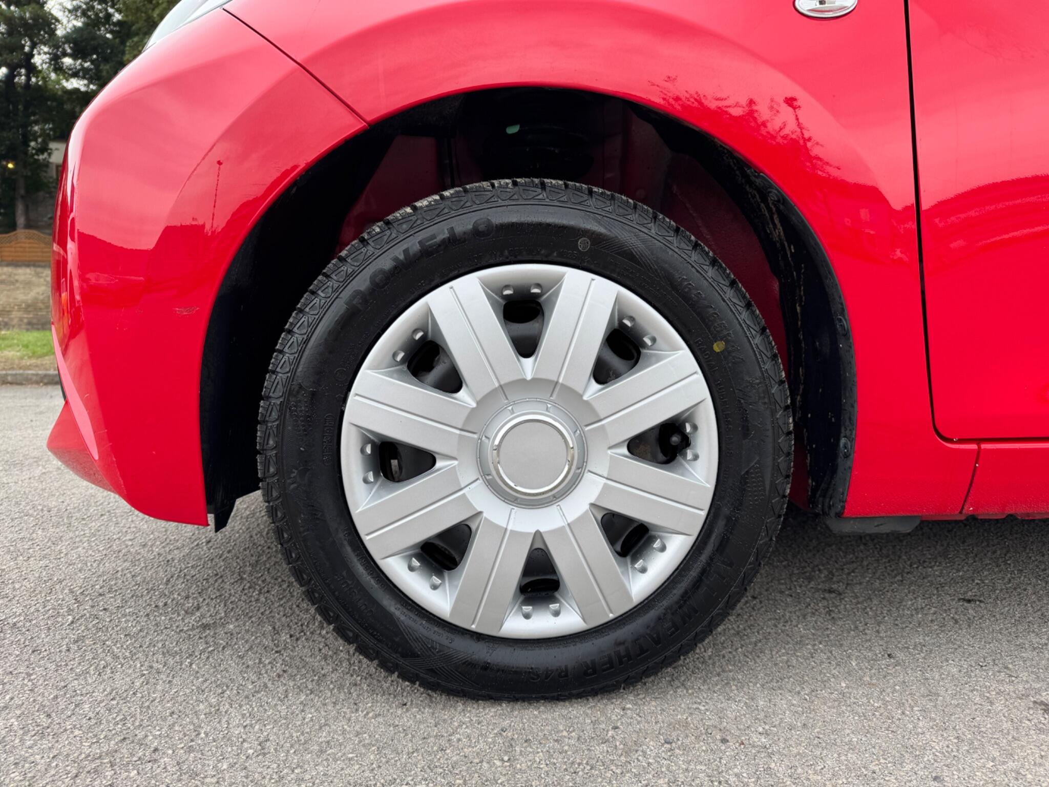 Toyota Aygo view 9