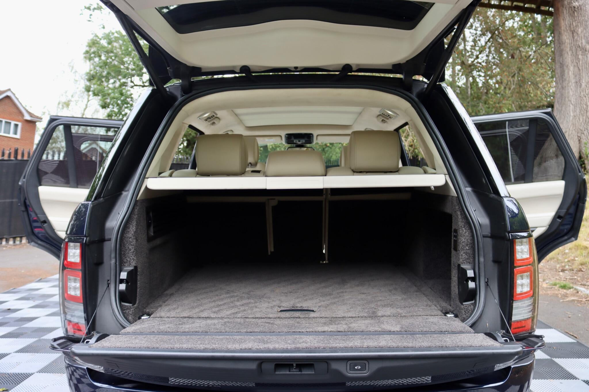 Land Rover Range Rover view 74