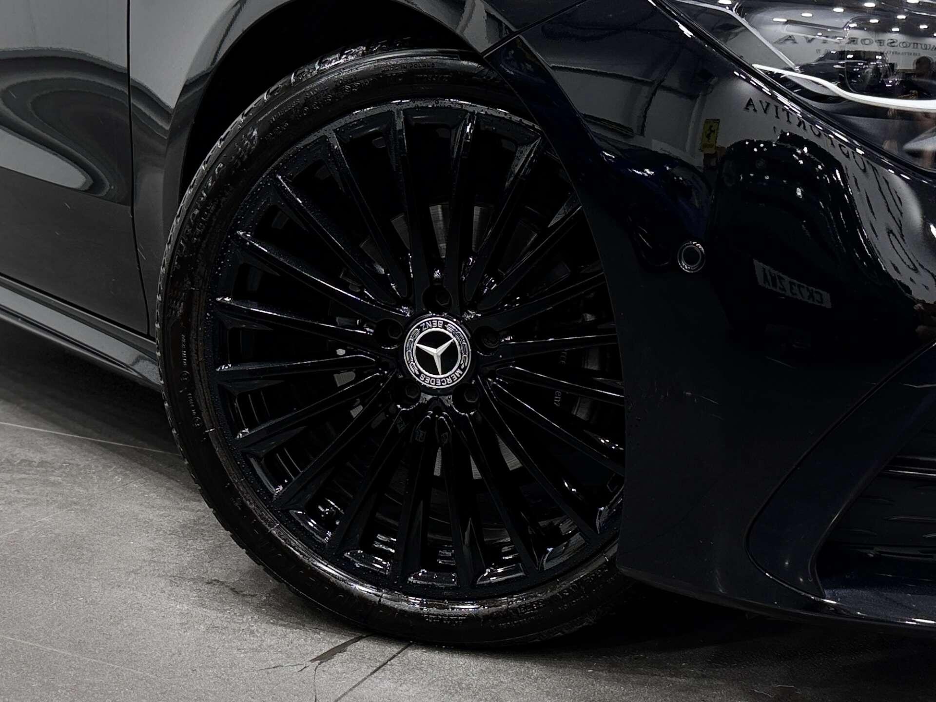 Mercedes-Benz CLA view 9
