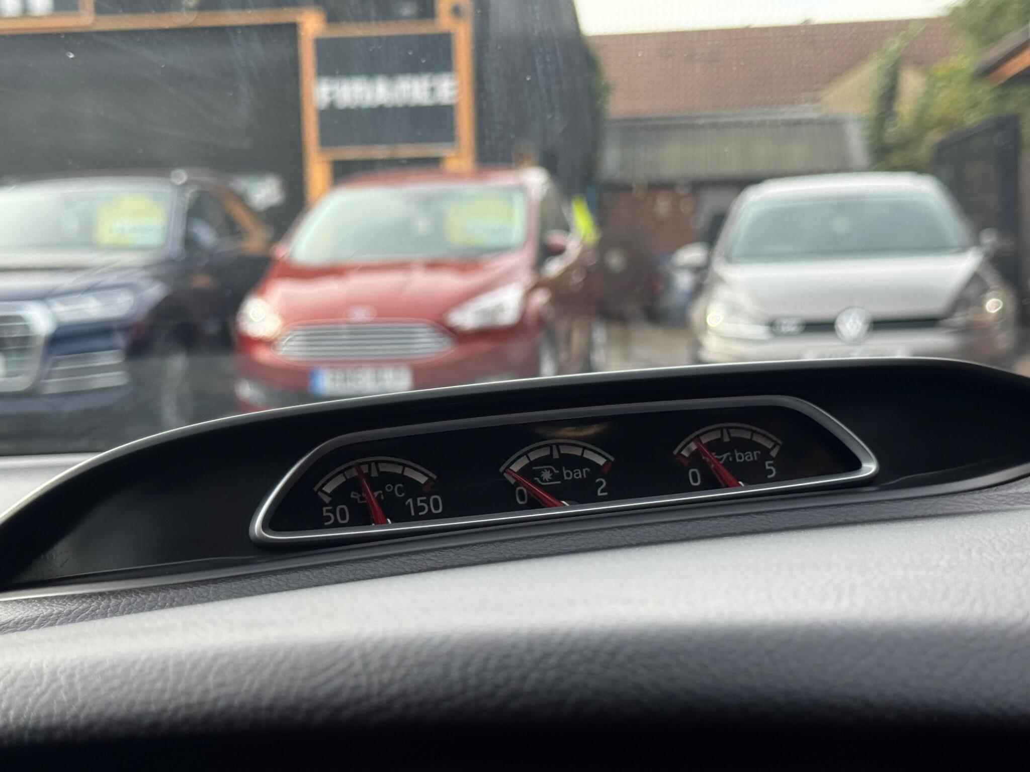 Ford Focus view 27