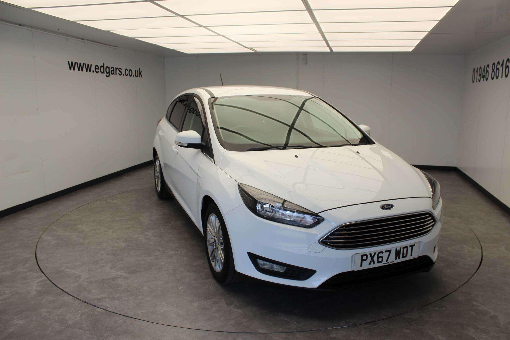 Ford Focus view 8