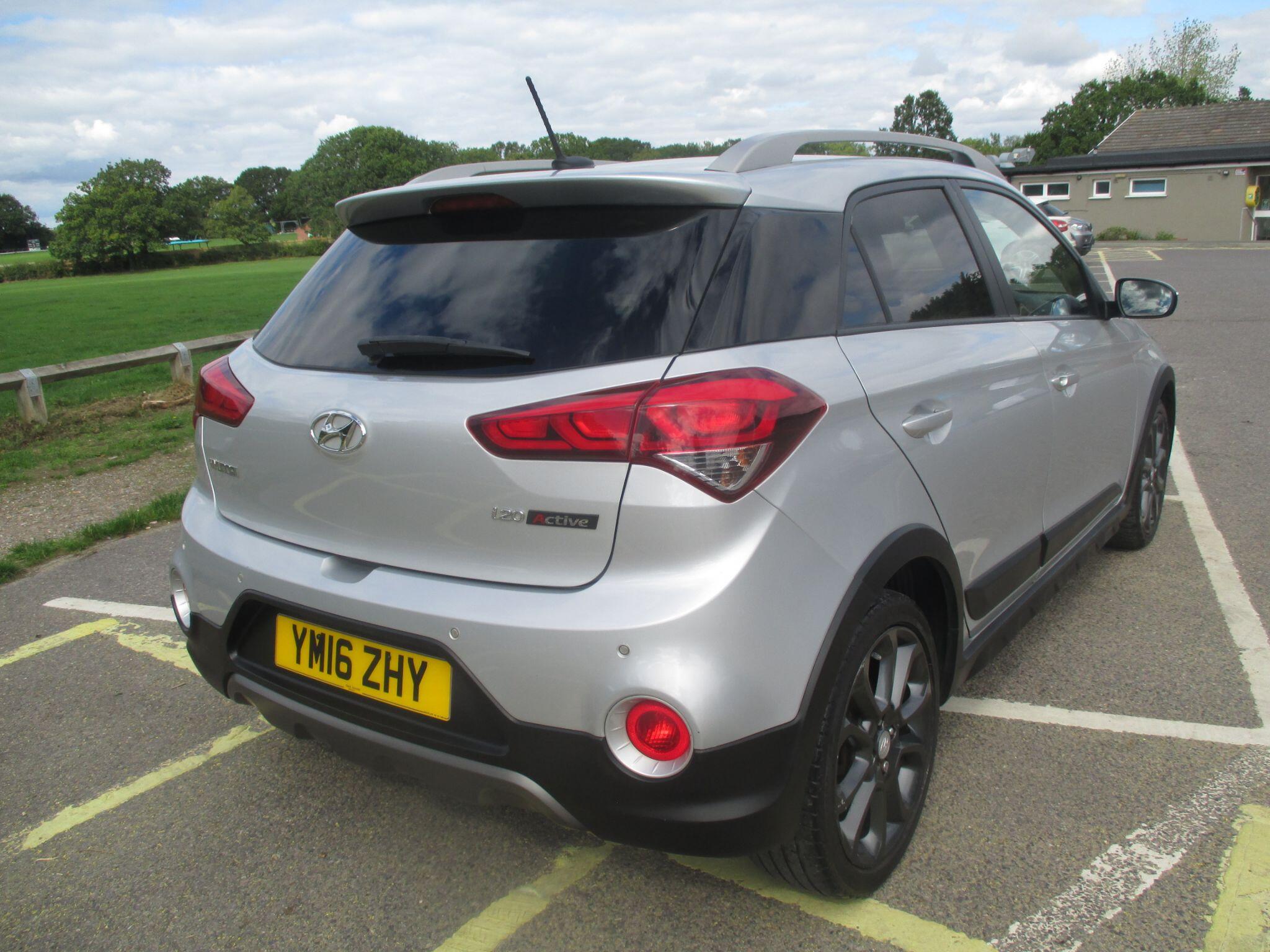 Hyundai I20 view 9