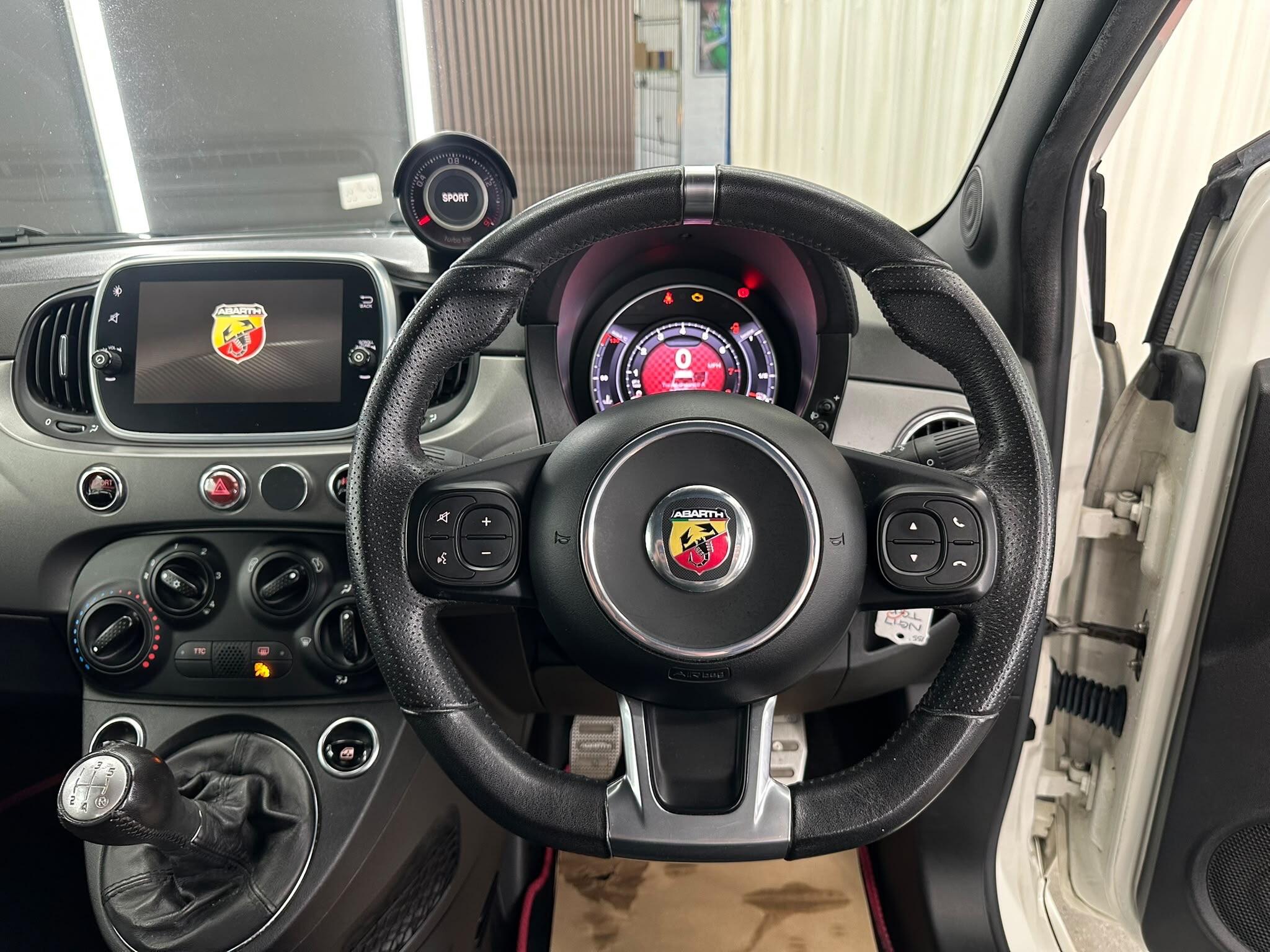 Abarth 595 view 32