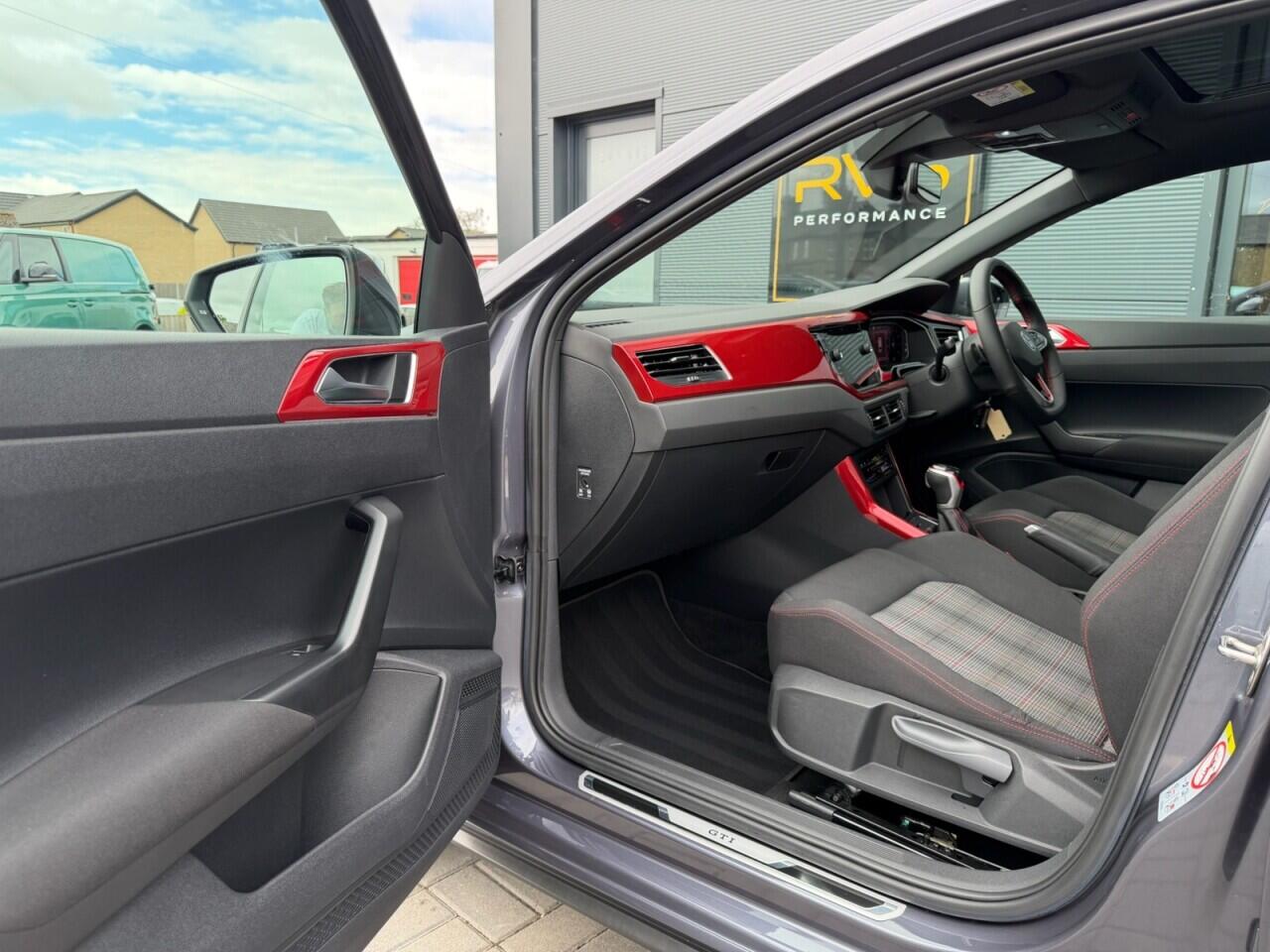 Volkswagen Polo view 22