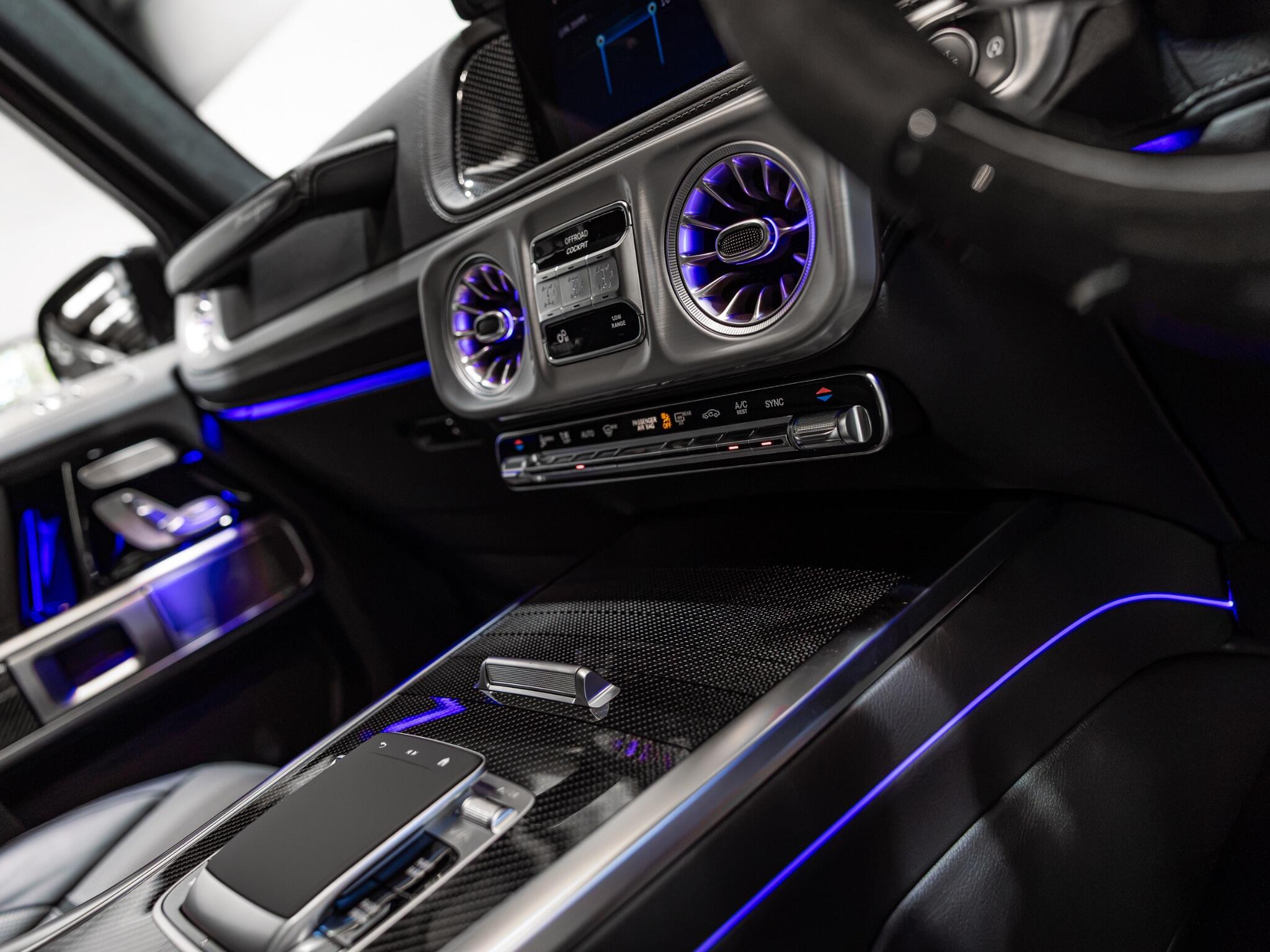 Mercedes-Benz G-Class view 23