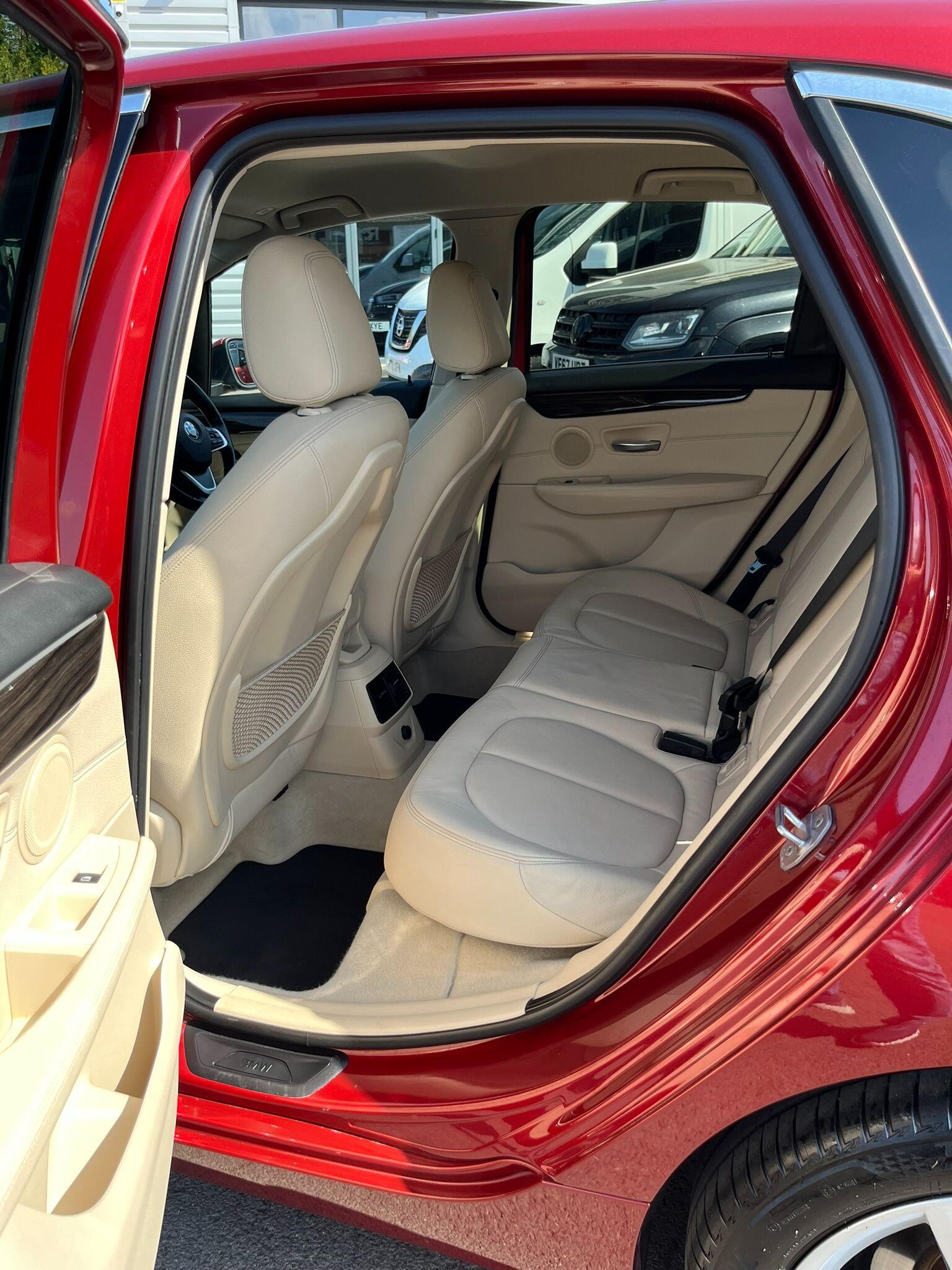 BMW 2 Series Active Tourer view 31