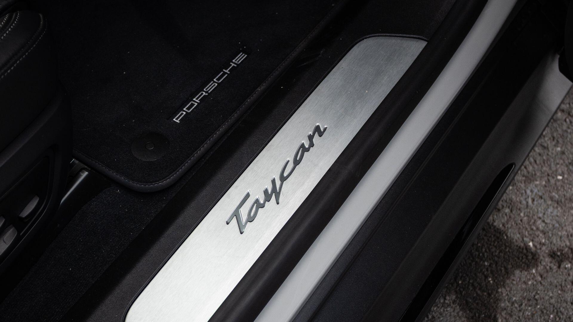 Porsche Taycan view 31