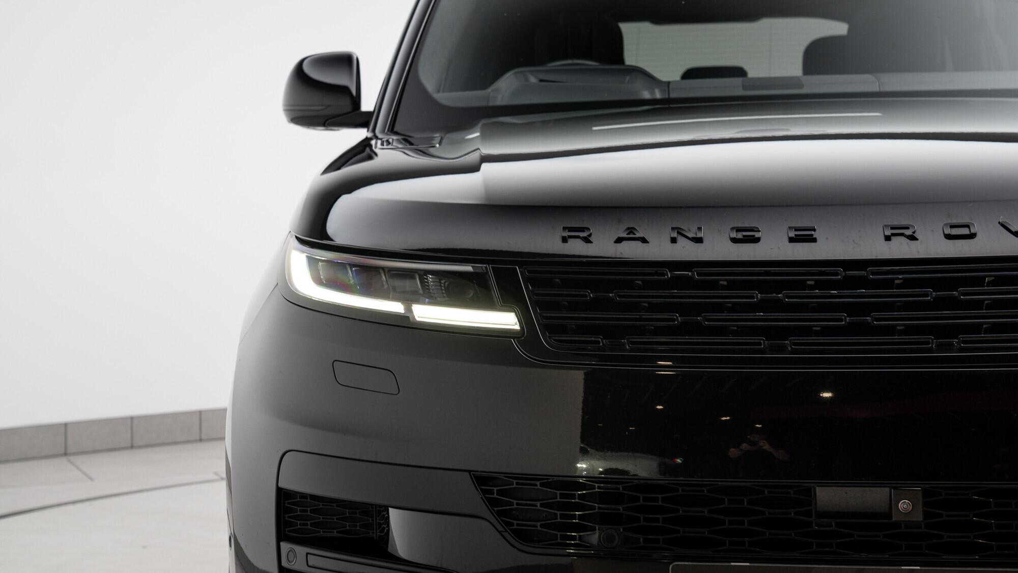 Land Rover Range Rover Sport view 8