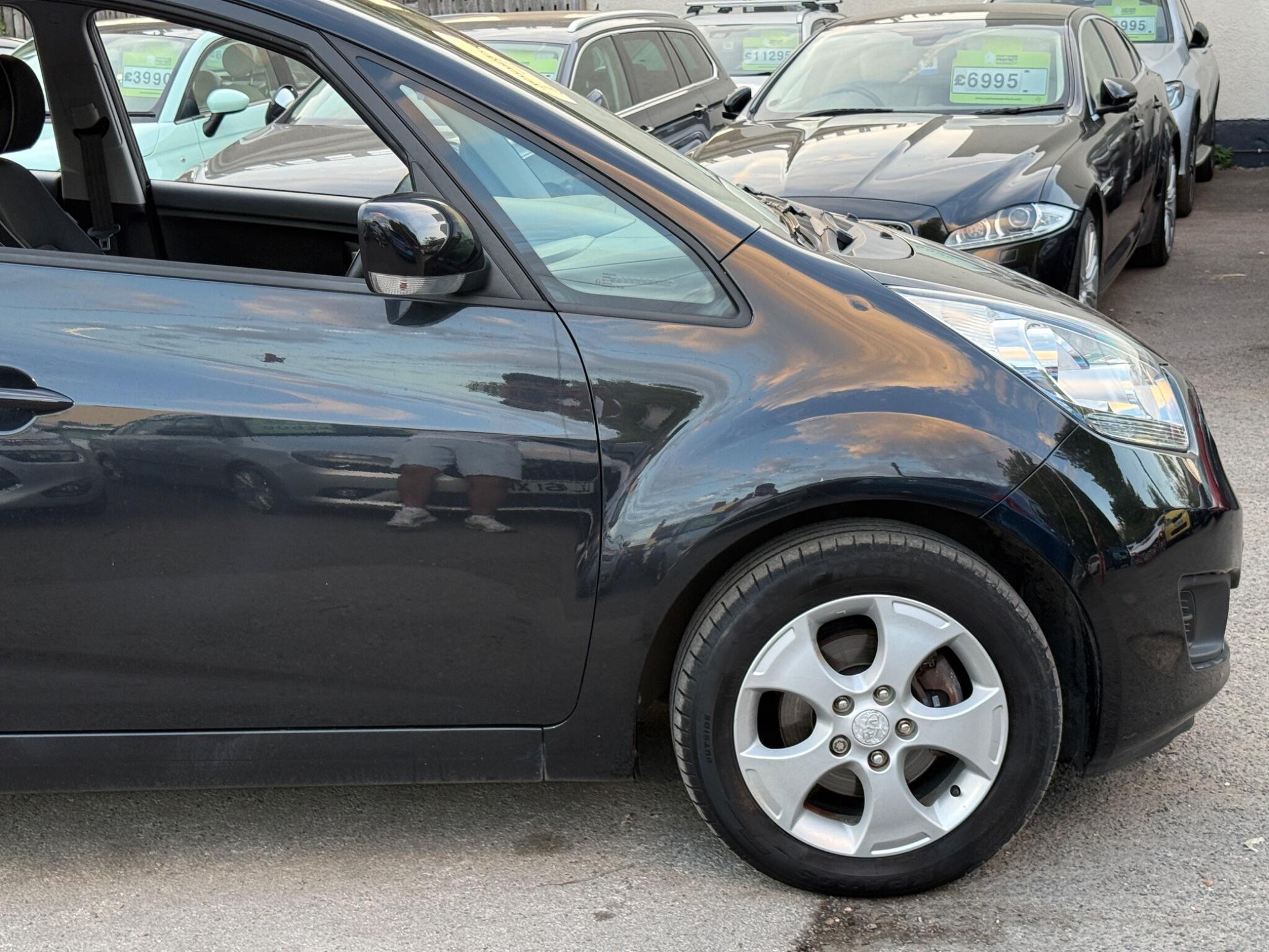 Kia Venga - Image 20