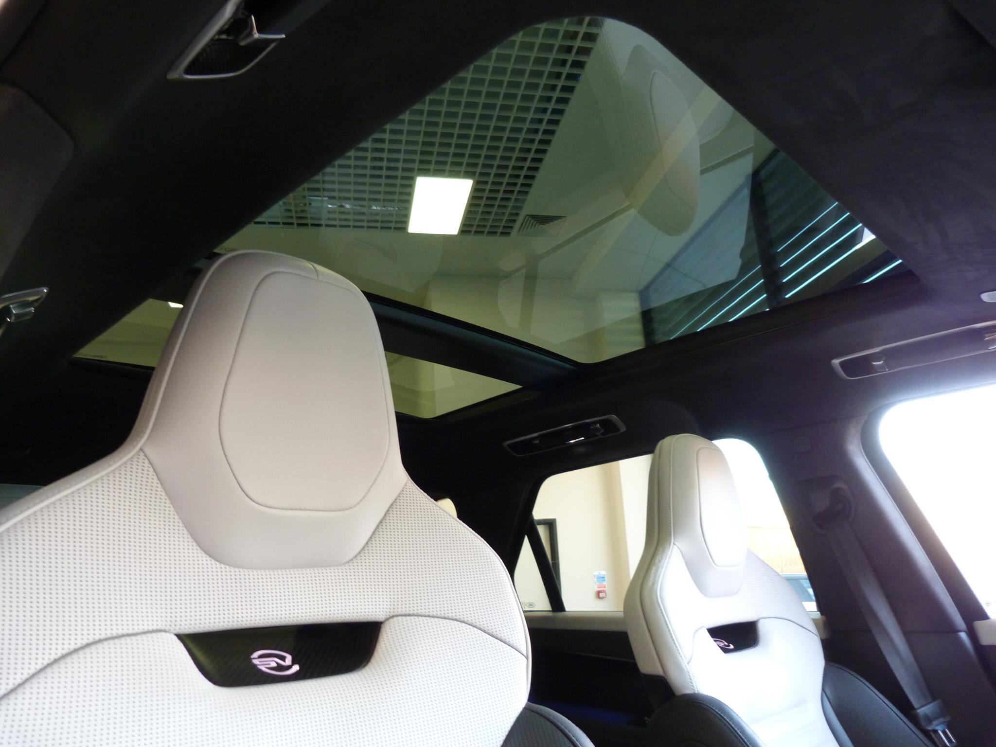 Land Rover Range Rover Sport view 32