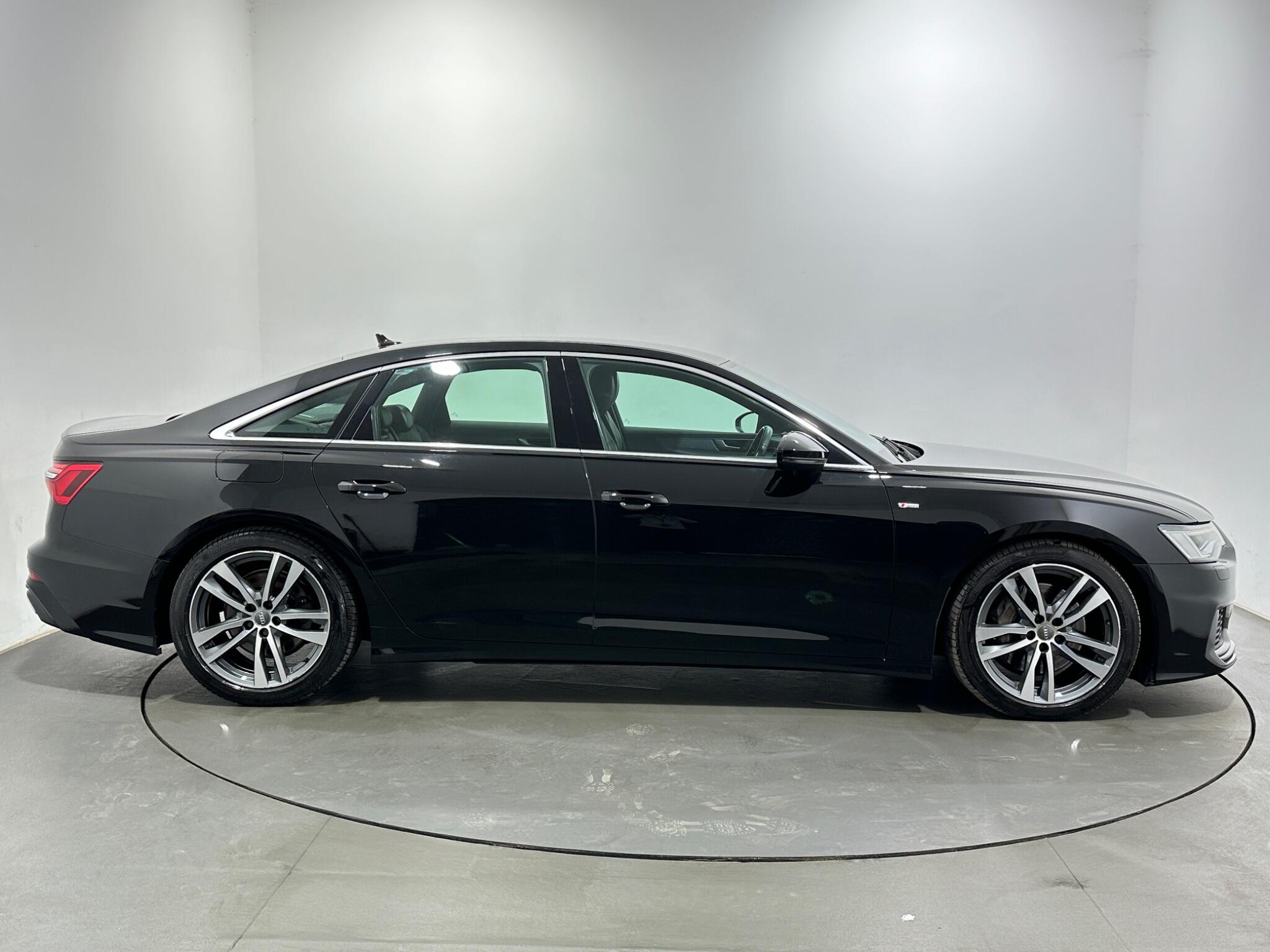 Audi A6 view 9