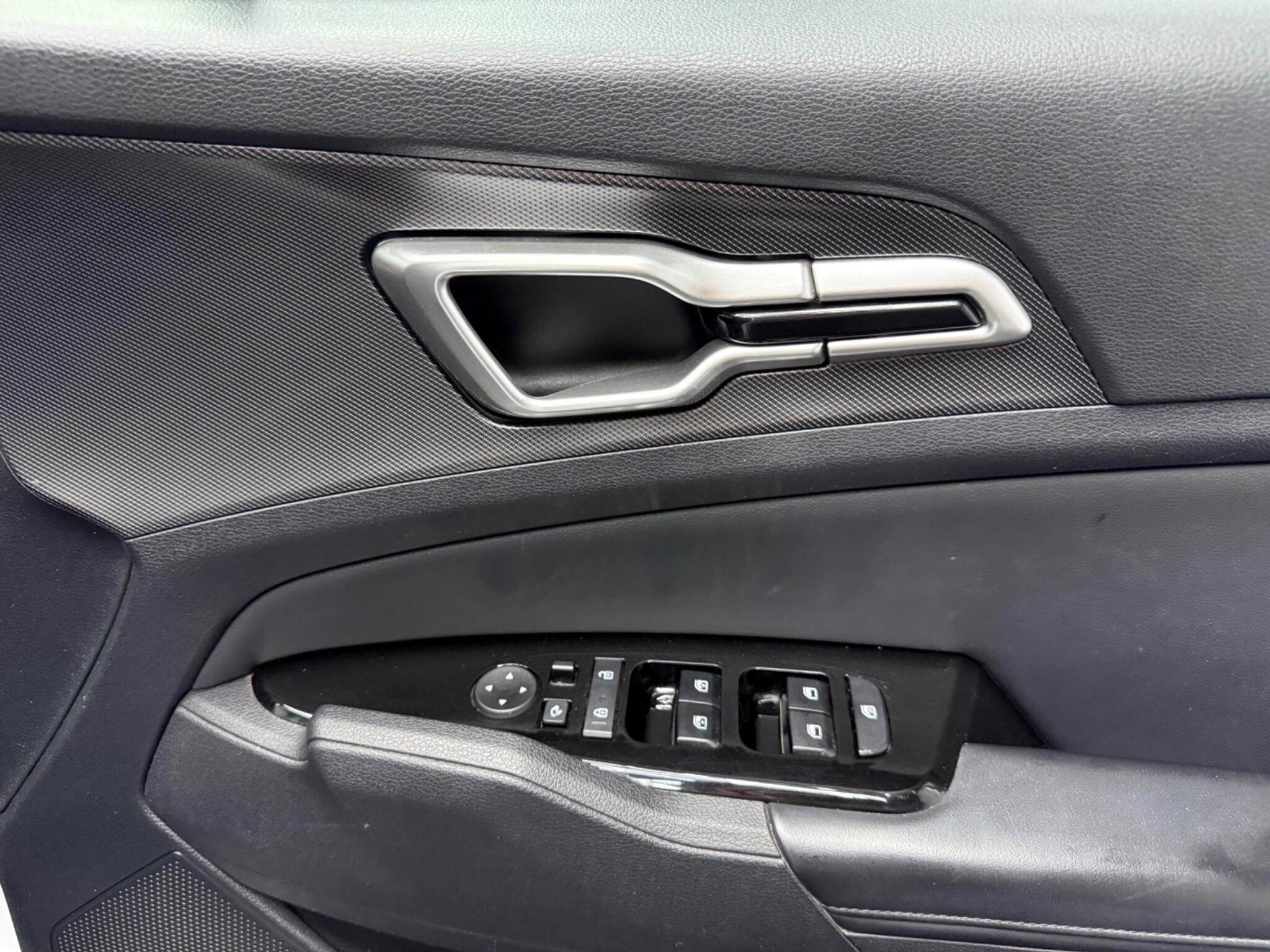 Kia Sportage view 24