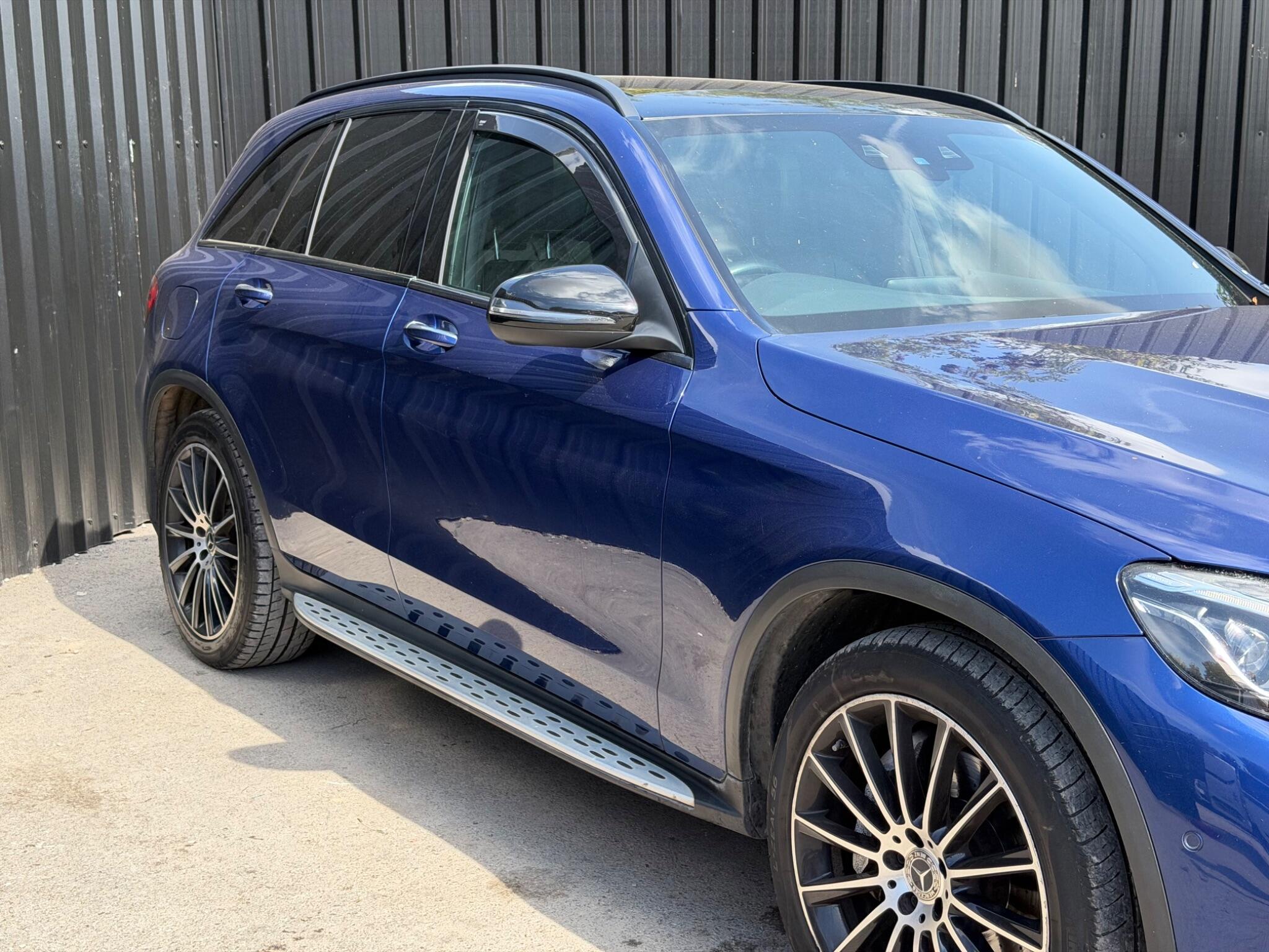 Mercedes-Benz GLC view 13