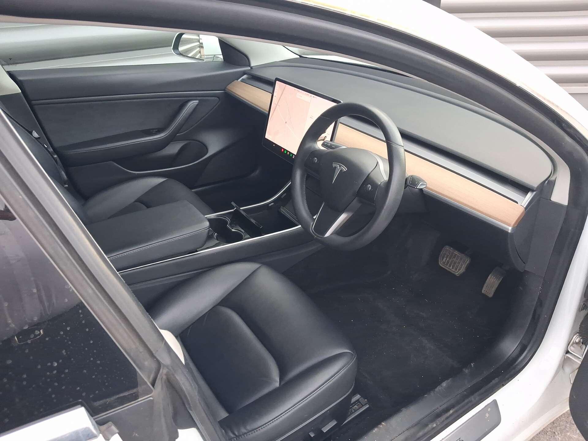 Tesla Model 3 view 21