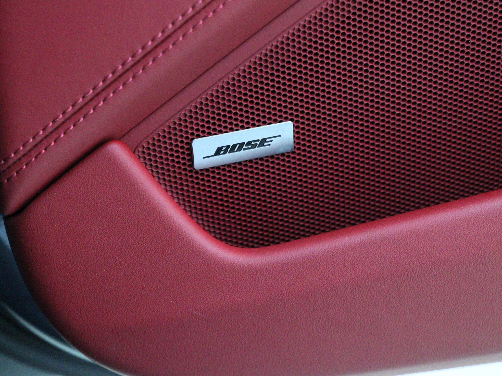Porsche 911 view 44