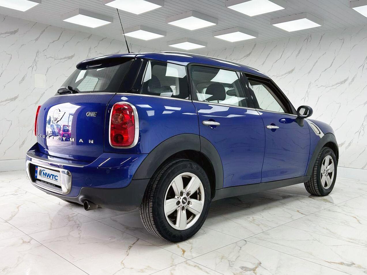 MINI Countryman view 13