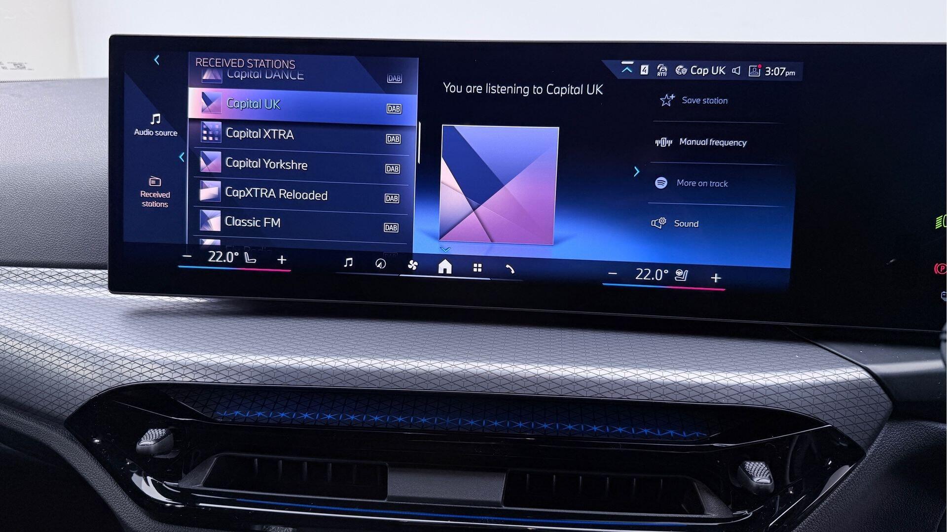 BMW i4 view 8