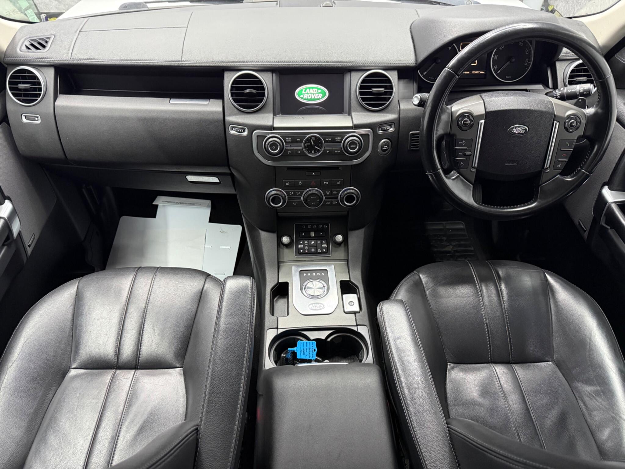 Land Rover Discovery 4 view 12