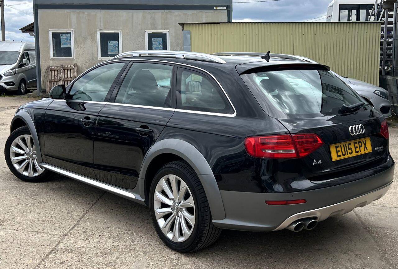 Audi A4 Allroad view 2