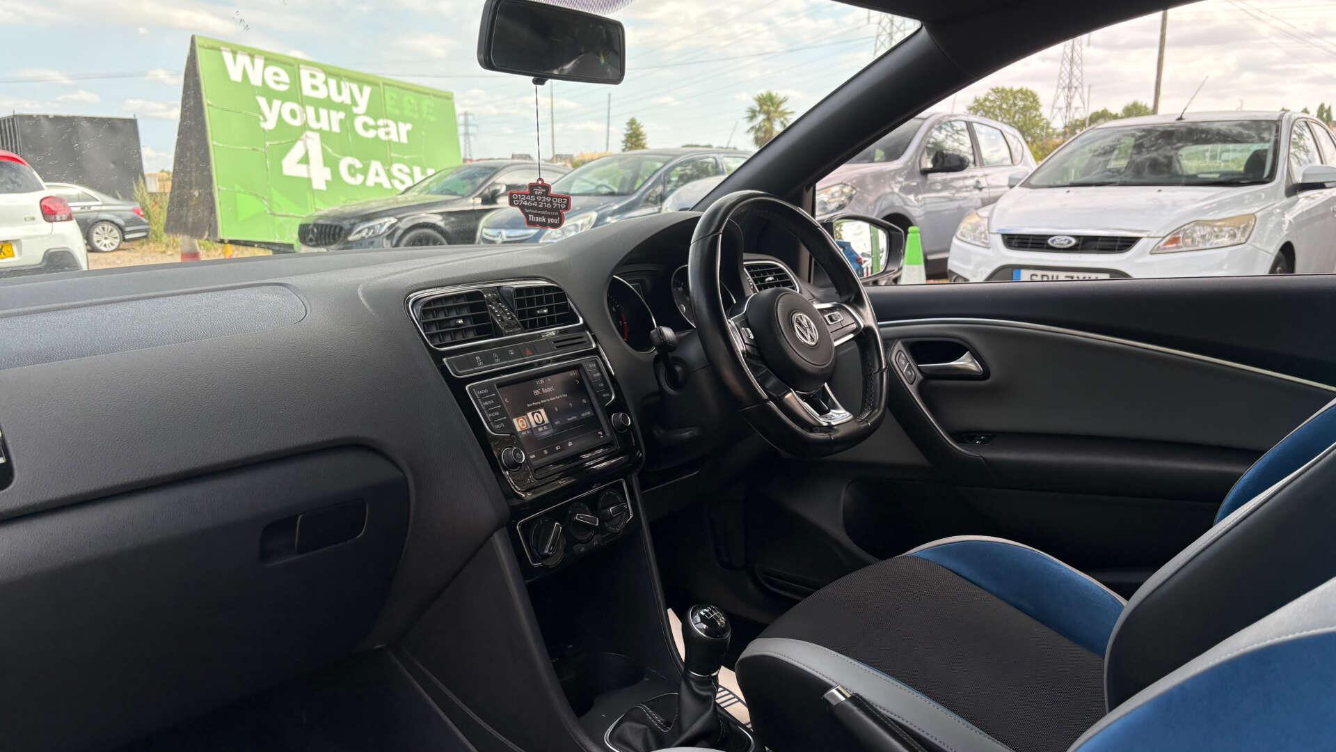 Volkswagen Polo view 12