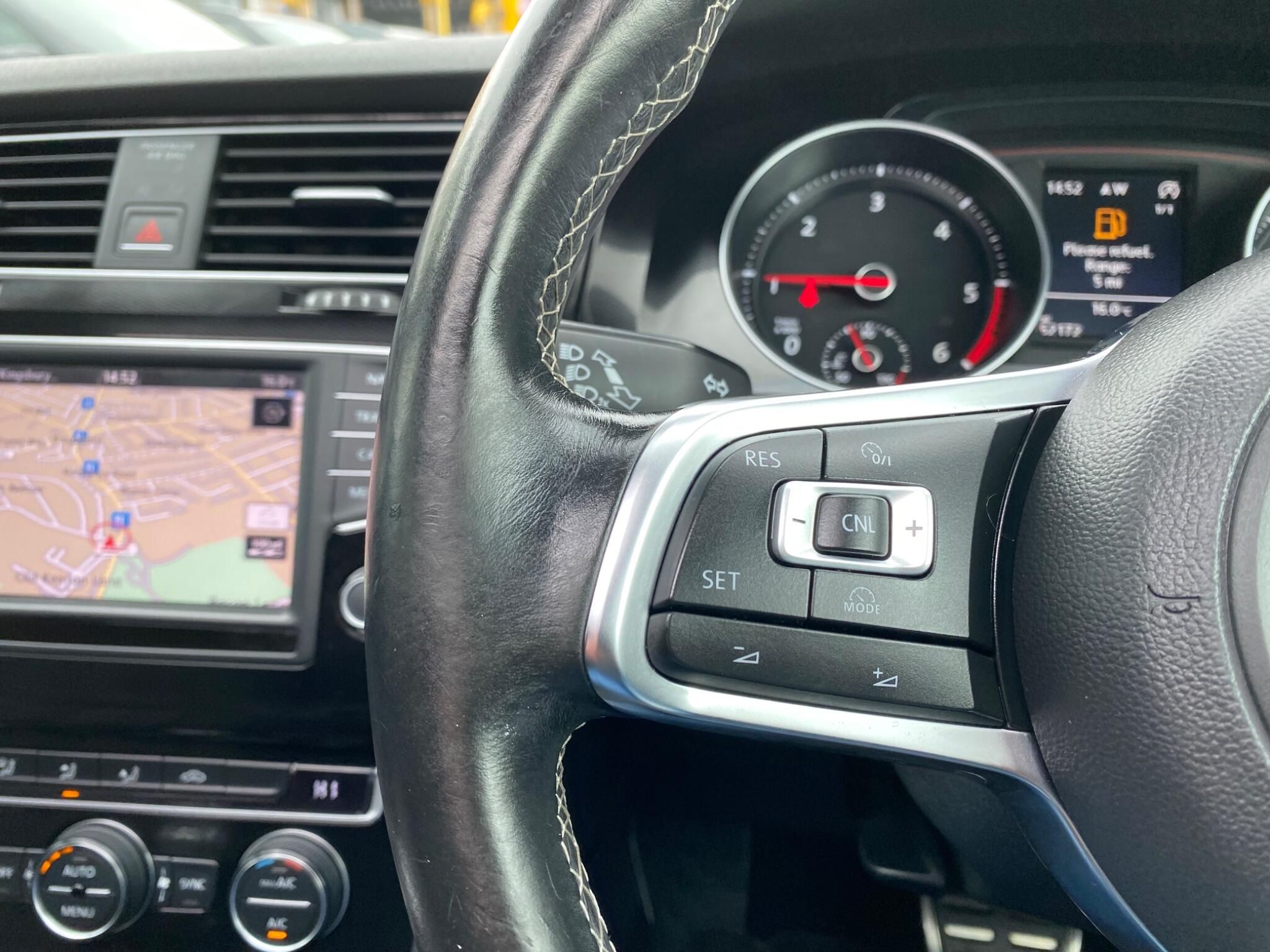Volkswagen Golf view 31