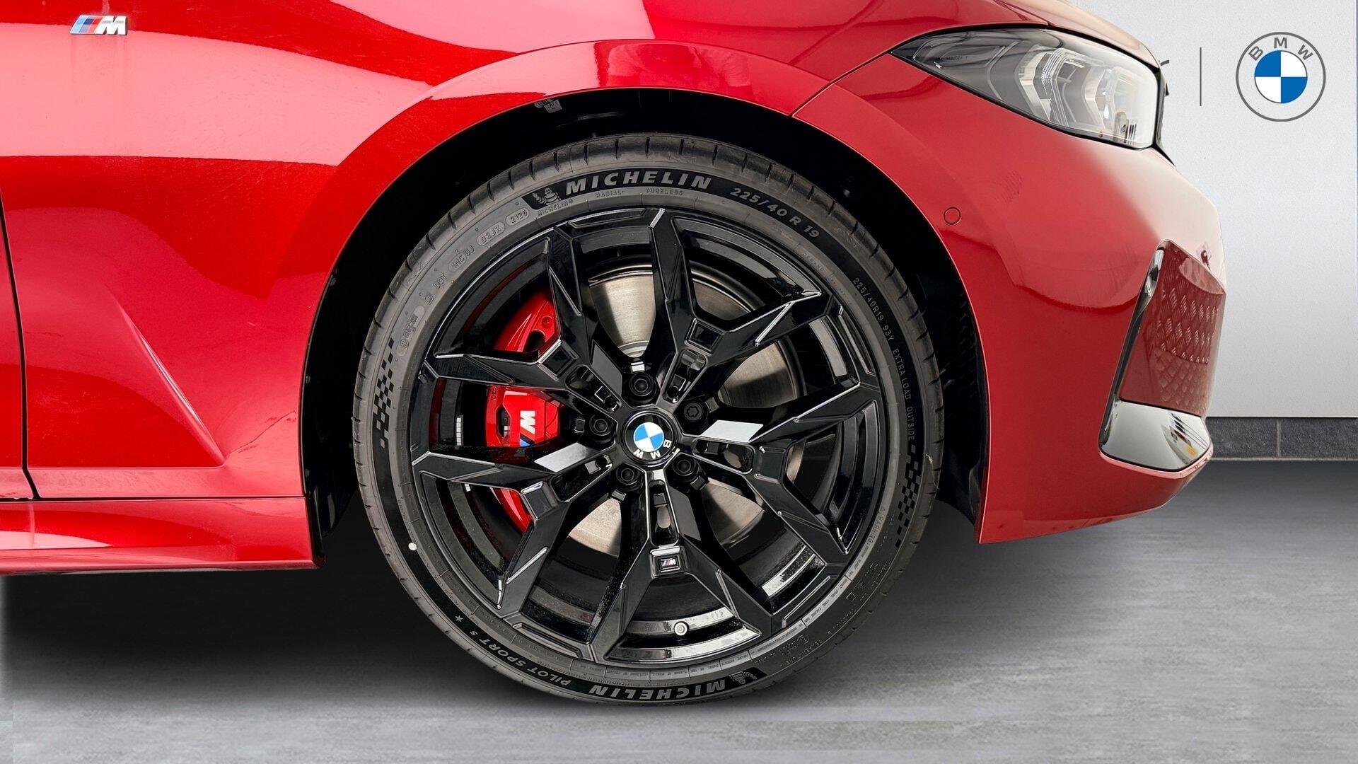 BMW 3 Series view 14
