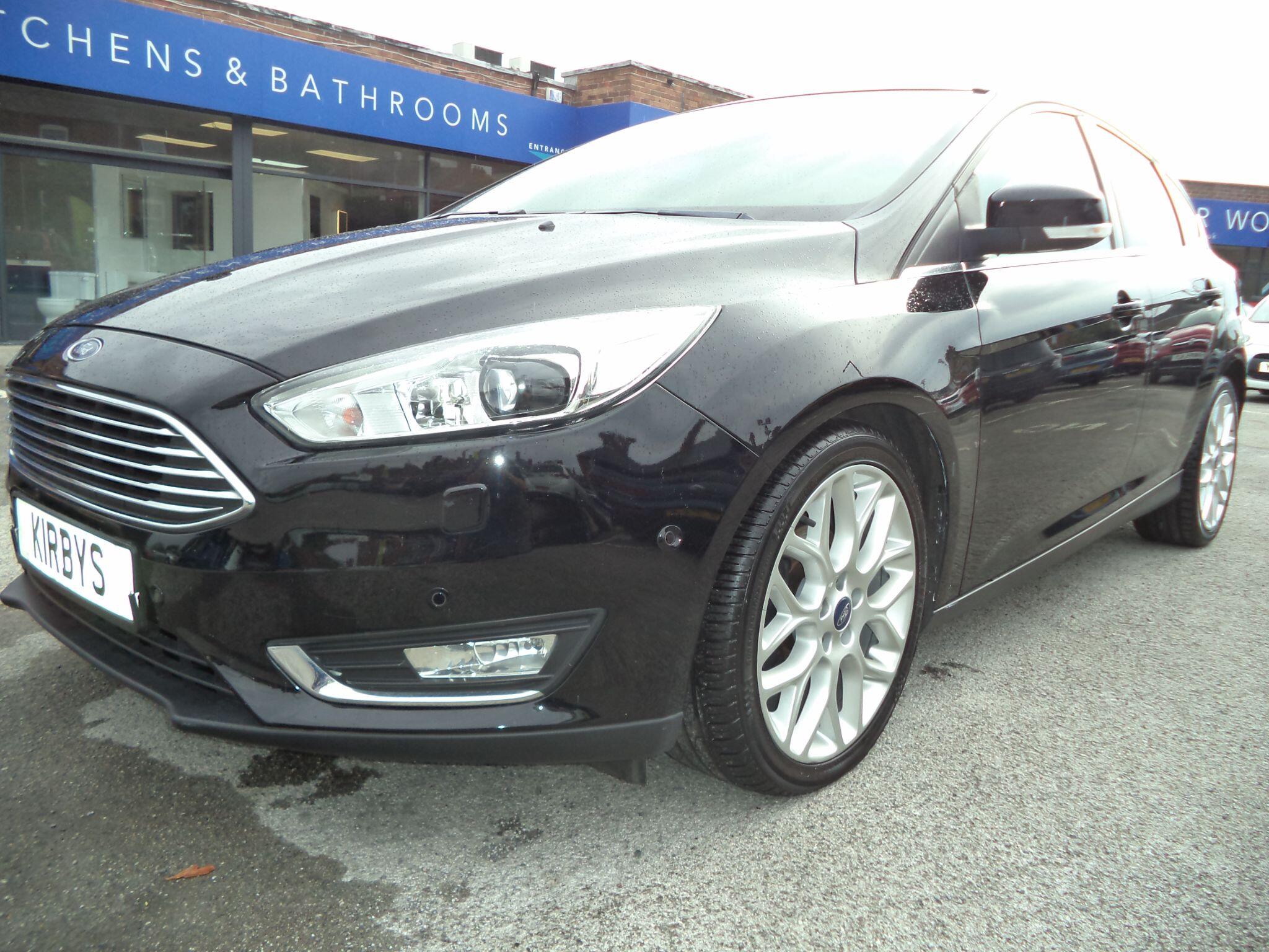 Ford Focus view 11