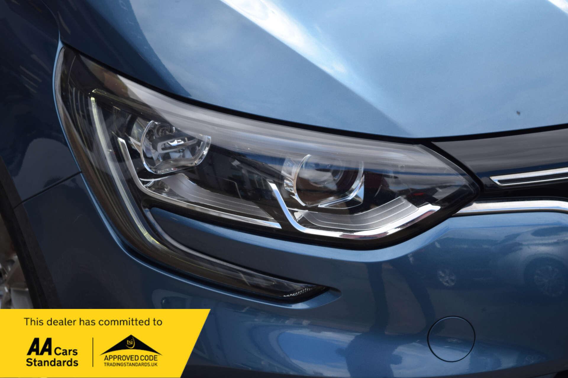Renault Megane view 11