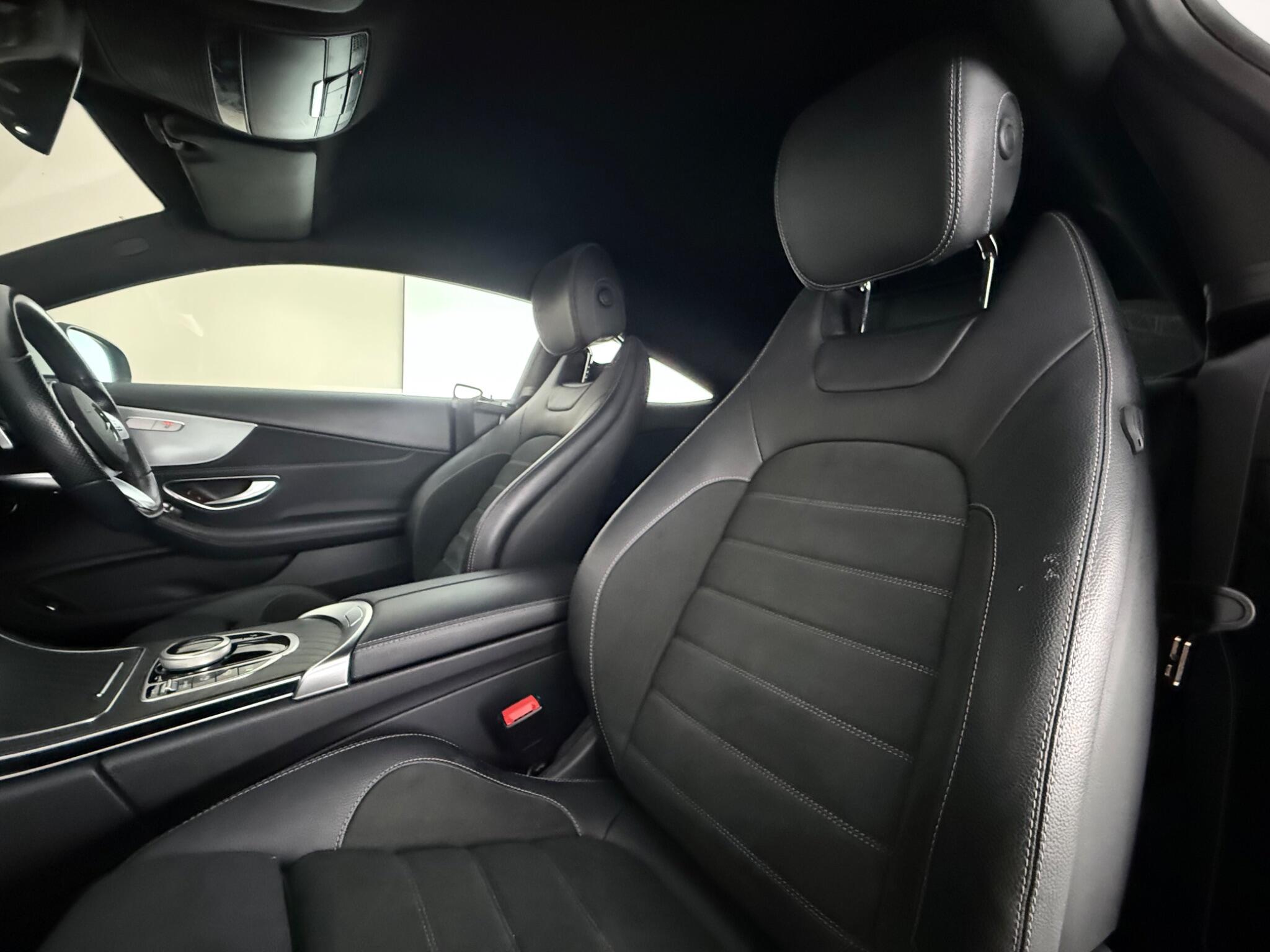 Mercedes-Benz C-Class view 30
