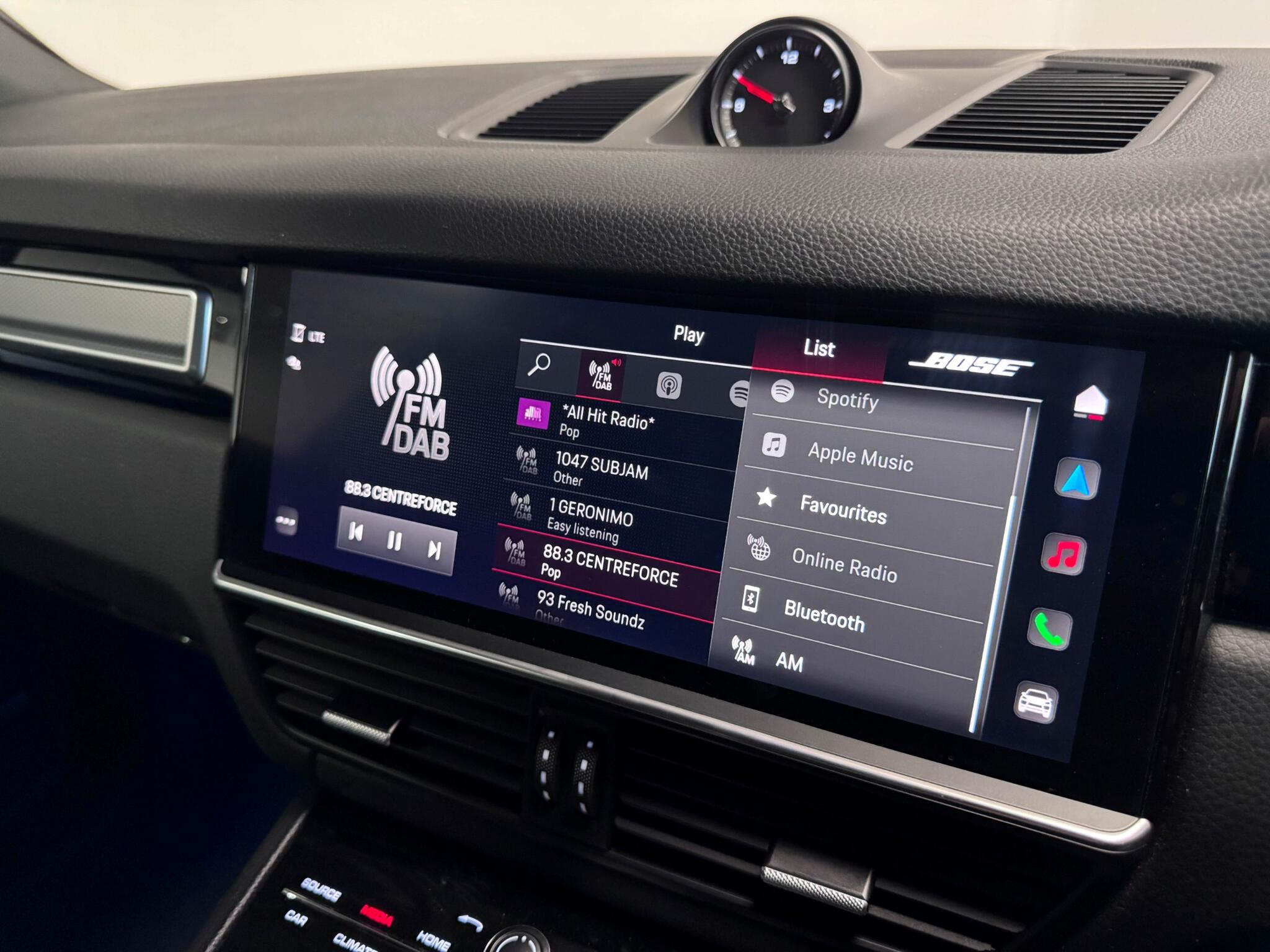 Porsche Cayenne view 46