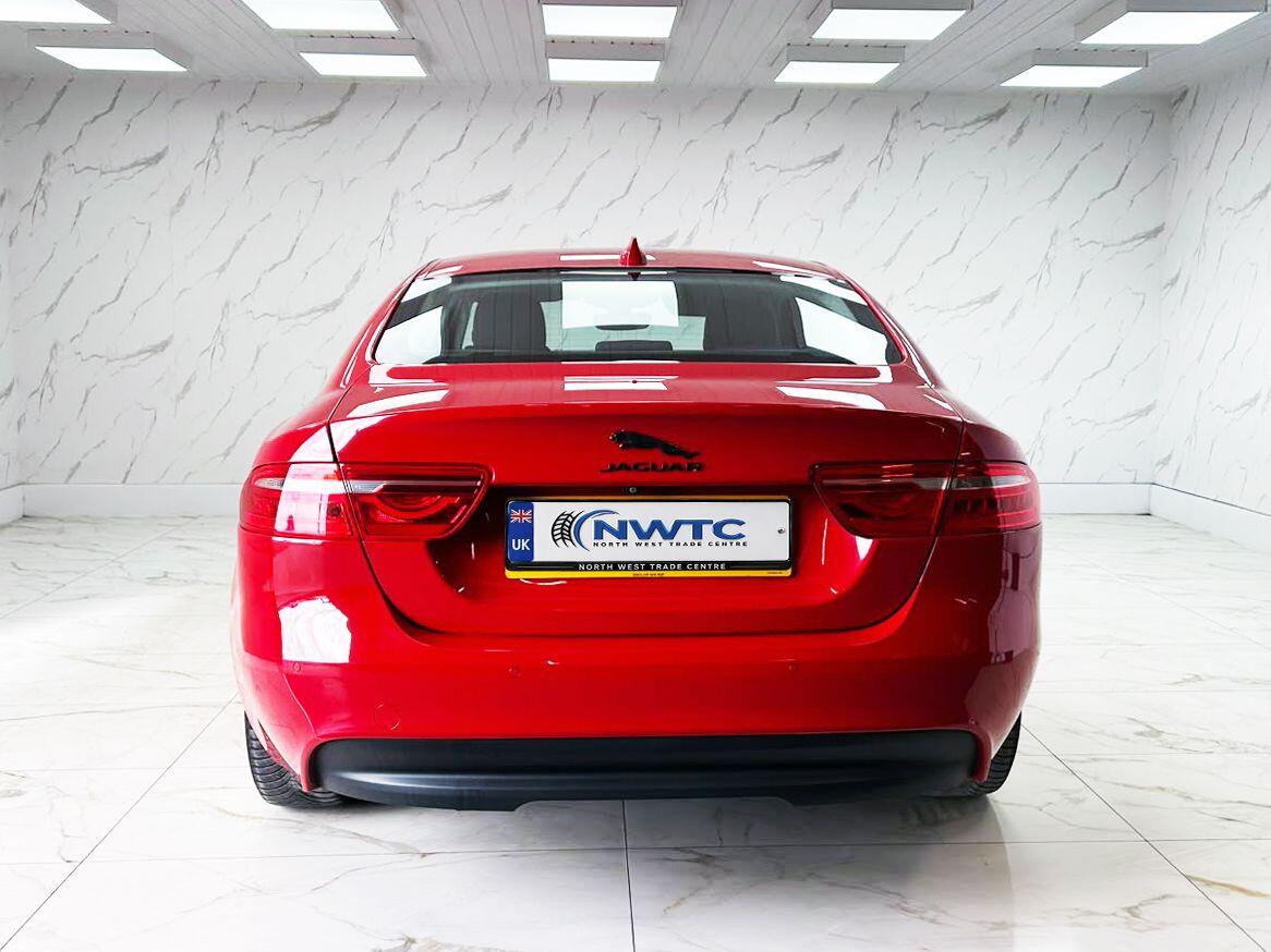 Jaguar Xe view 9