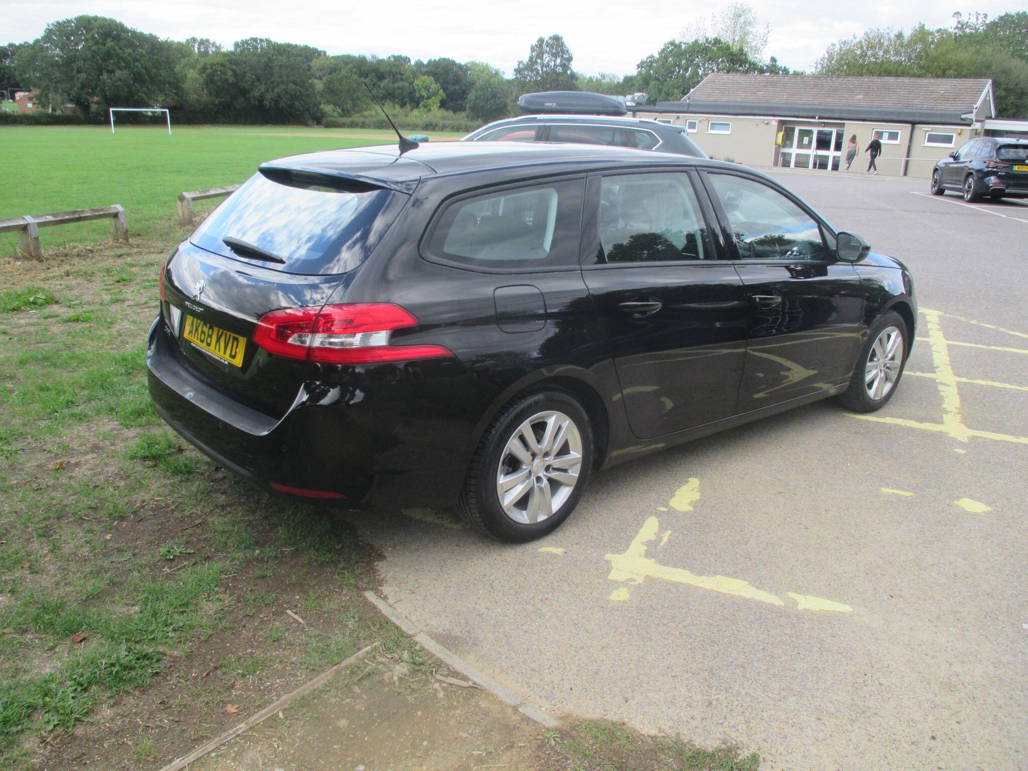 Peugeot 308 SW view 13