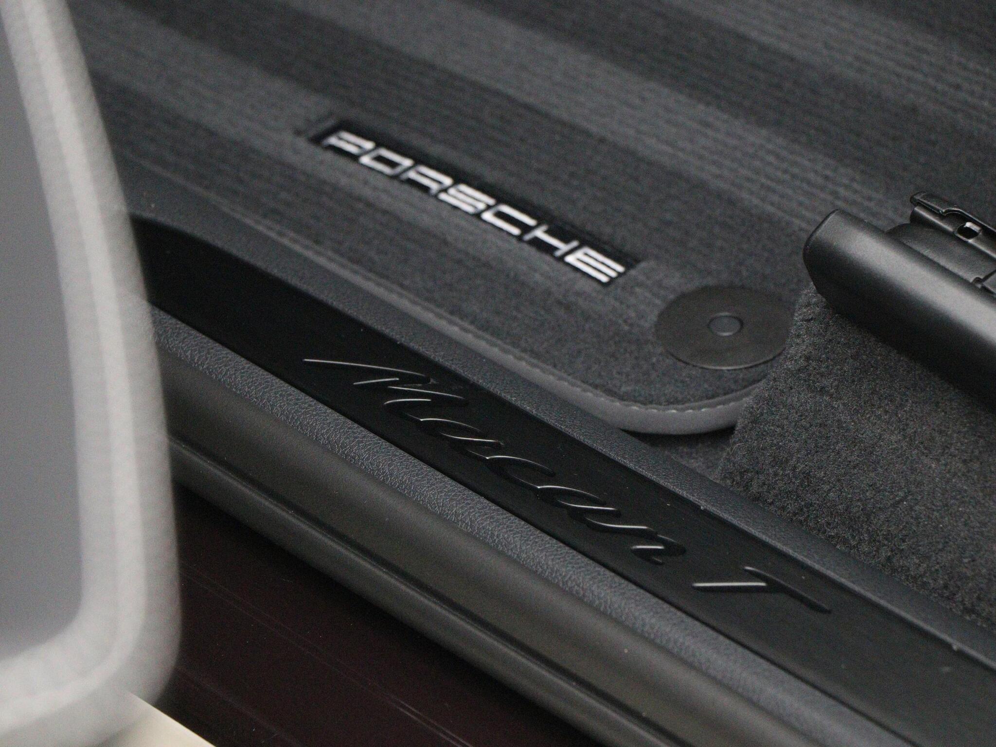 Porsche Macan view 32