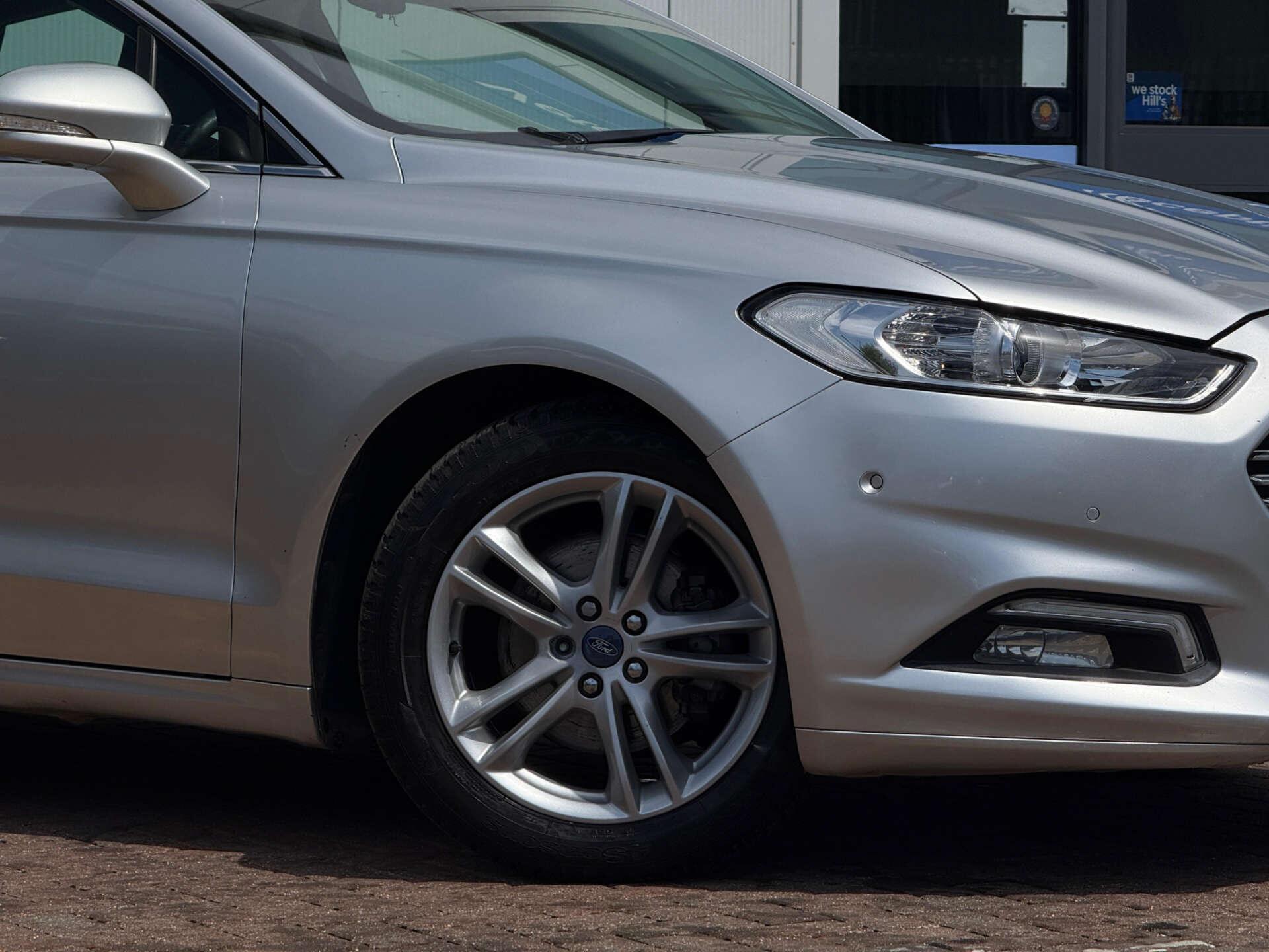 Ford Mondeo view 7