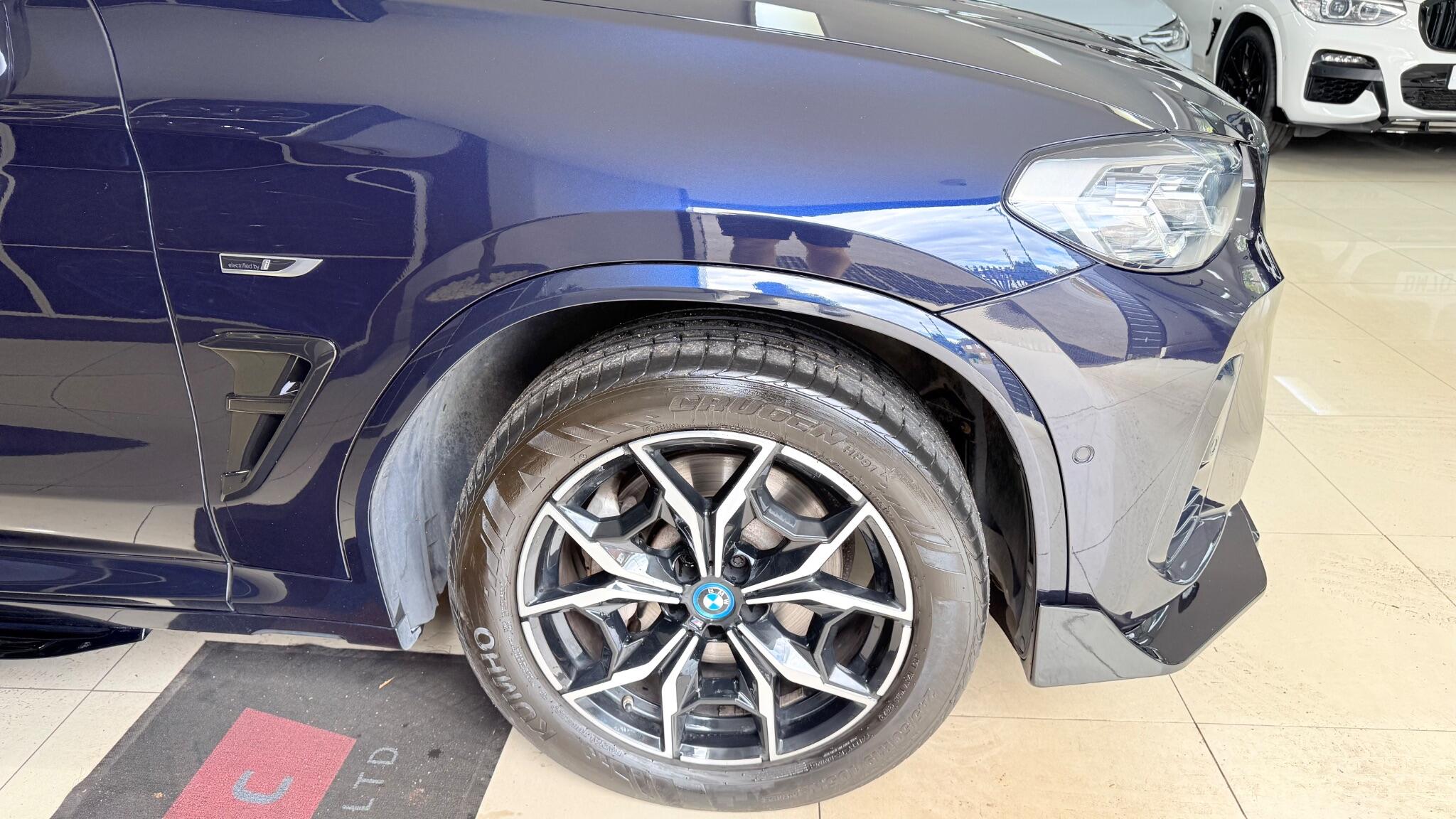 BMW X3 view 44
