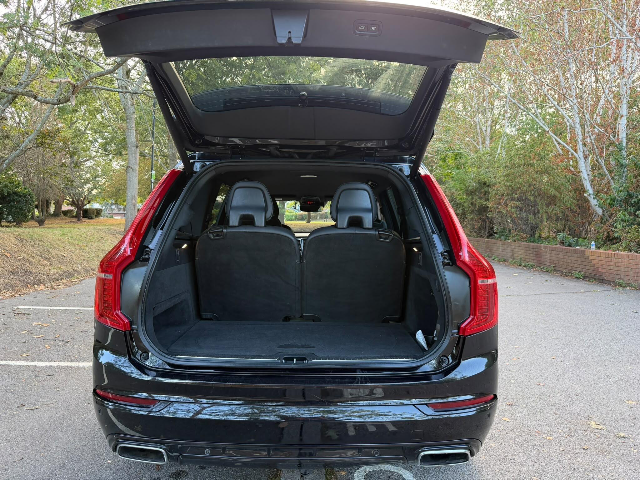 Volvo XC90 view 22