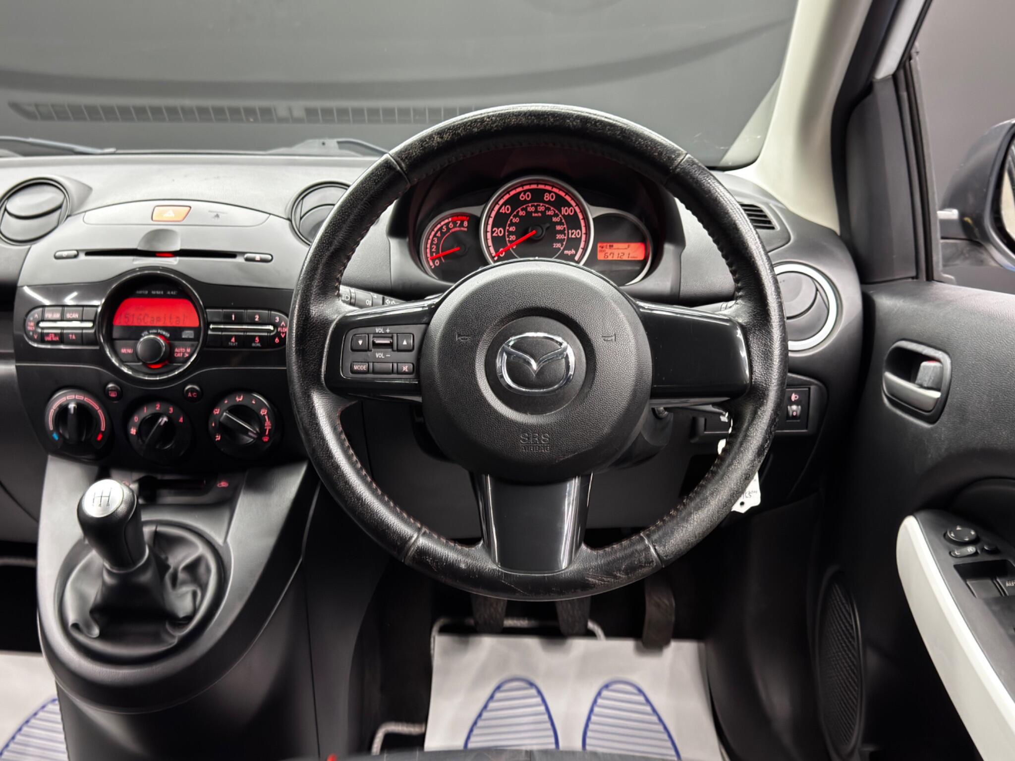Mazda Mazda2 view 16